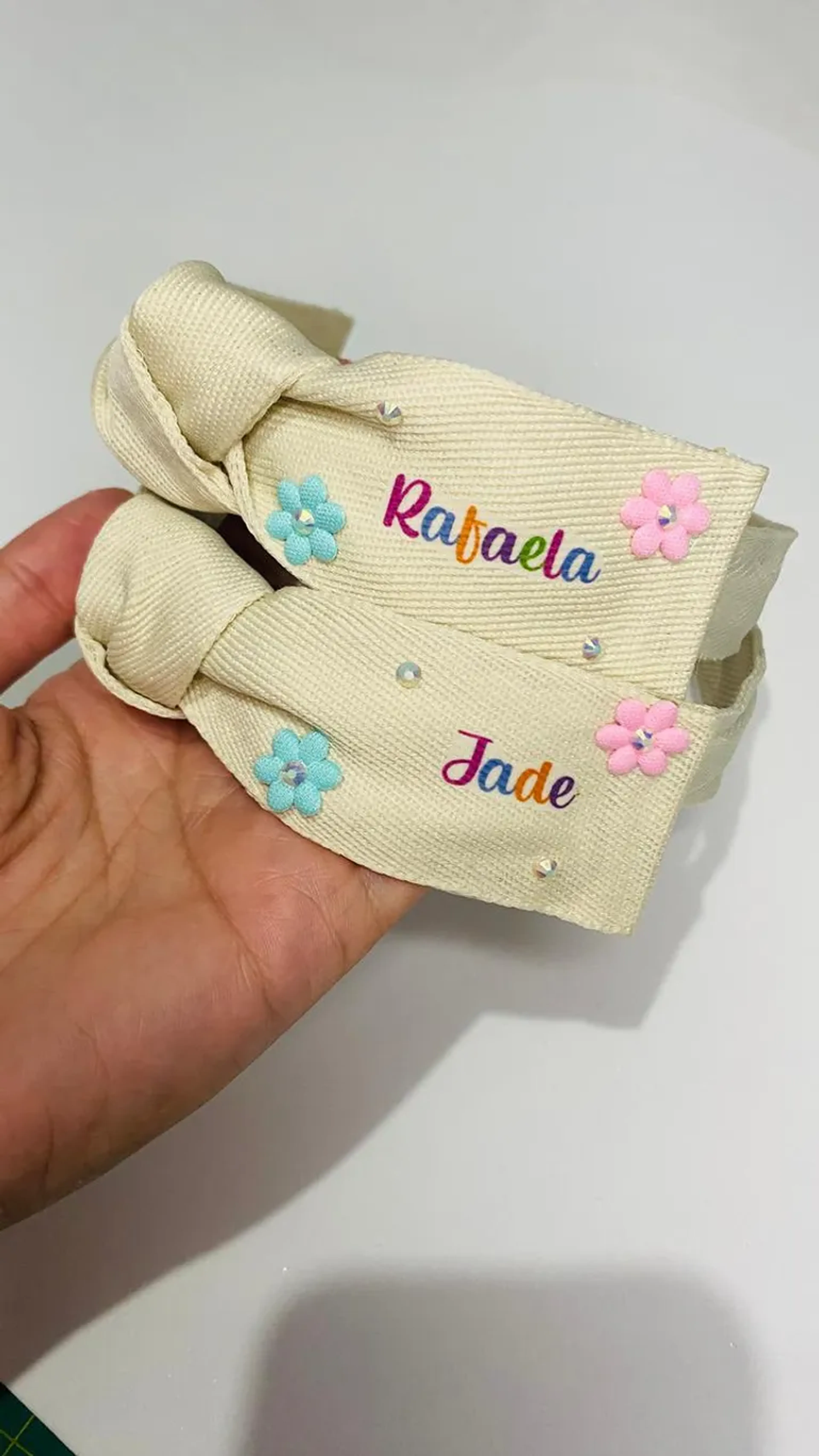 Tiara personalizada - SOB ENCOMENDA imagem