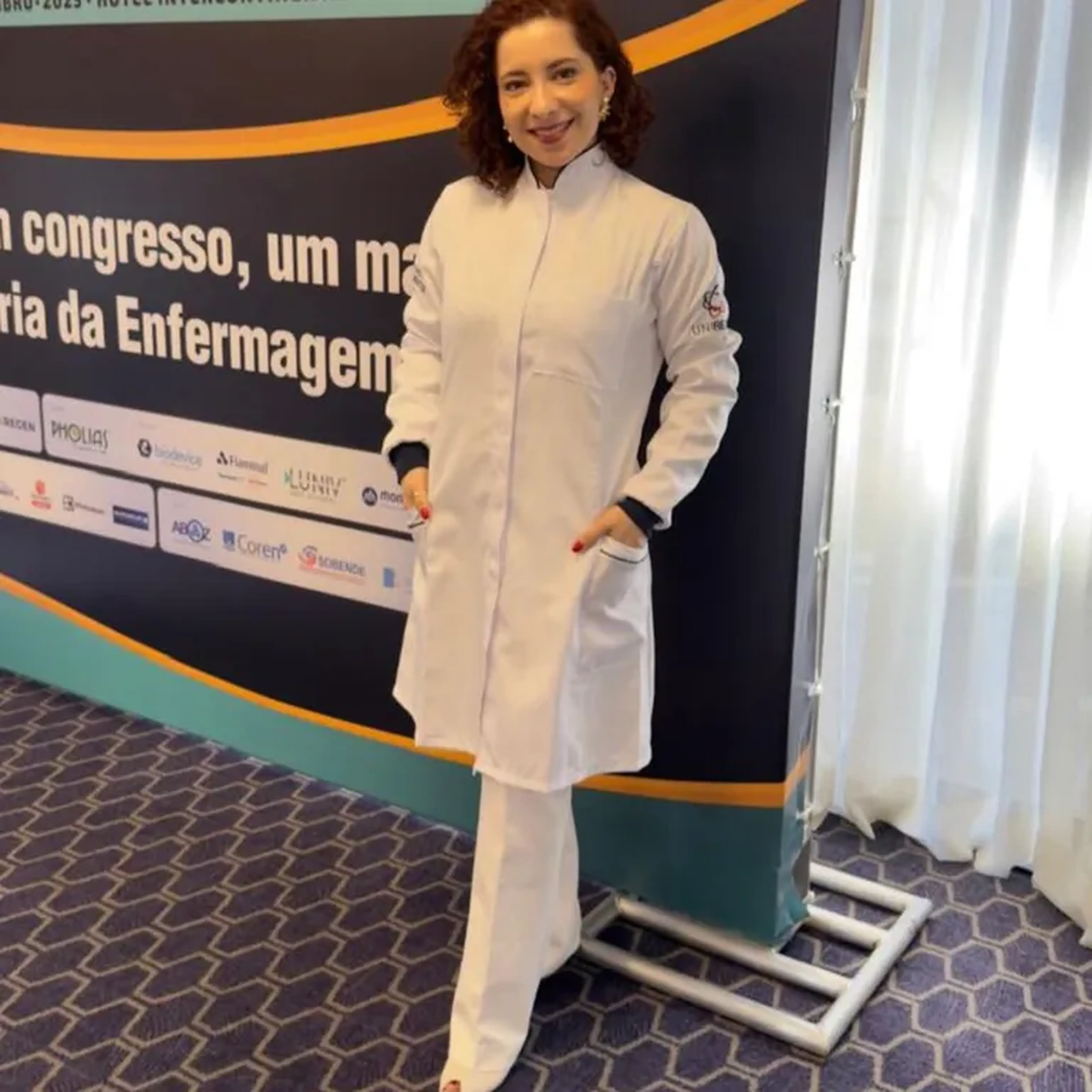 BRANCO - Jaleco UNIREGEN - com nome bordado imagem