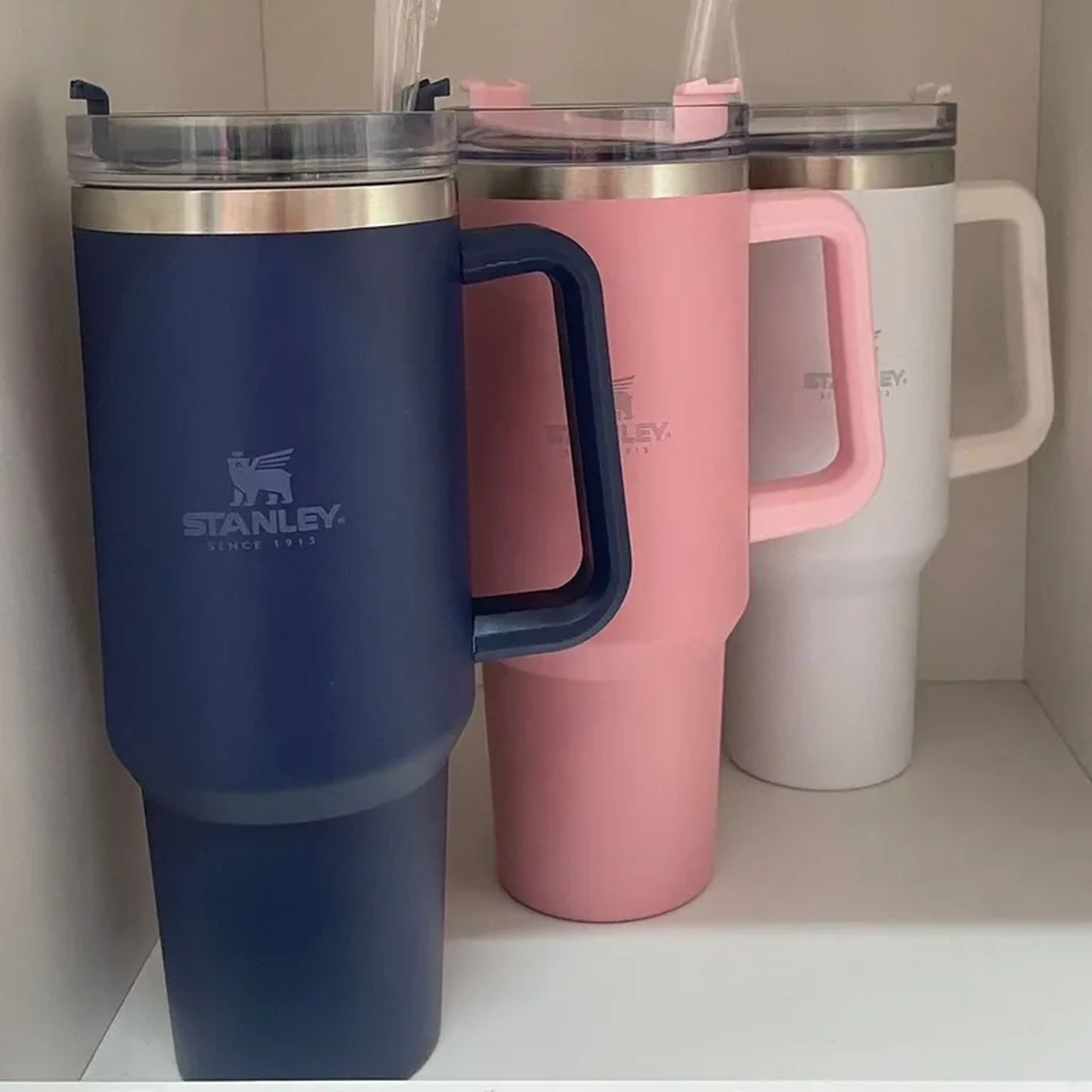 Copo Caneca Garrafa Térmica d agua com canudo estampa 1200ml imagem