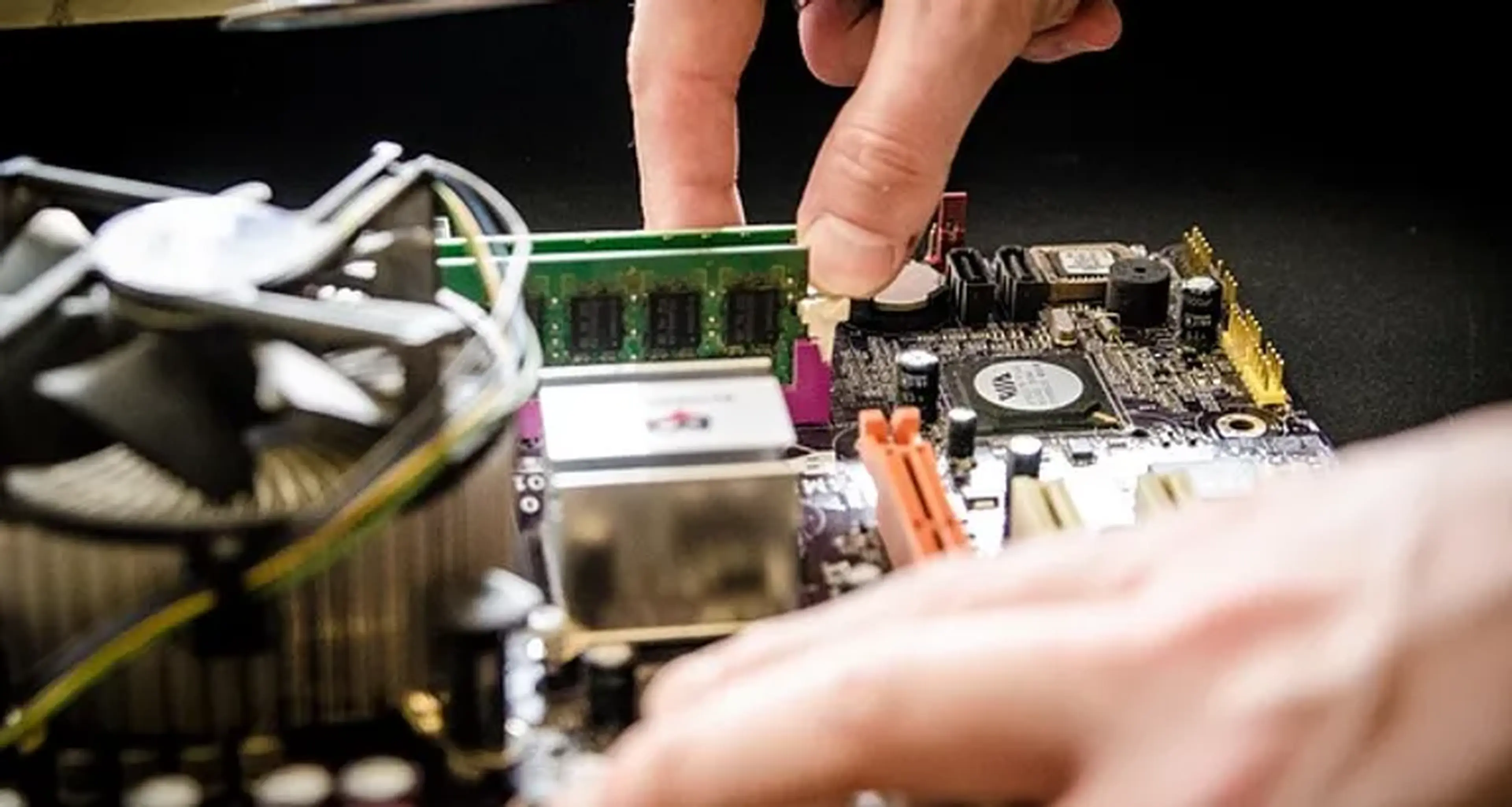 Montagem de micro computadores imagem