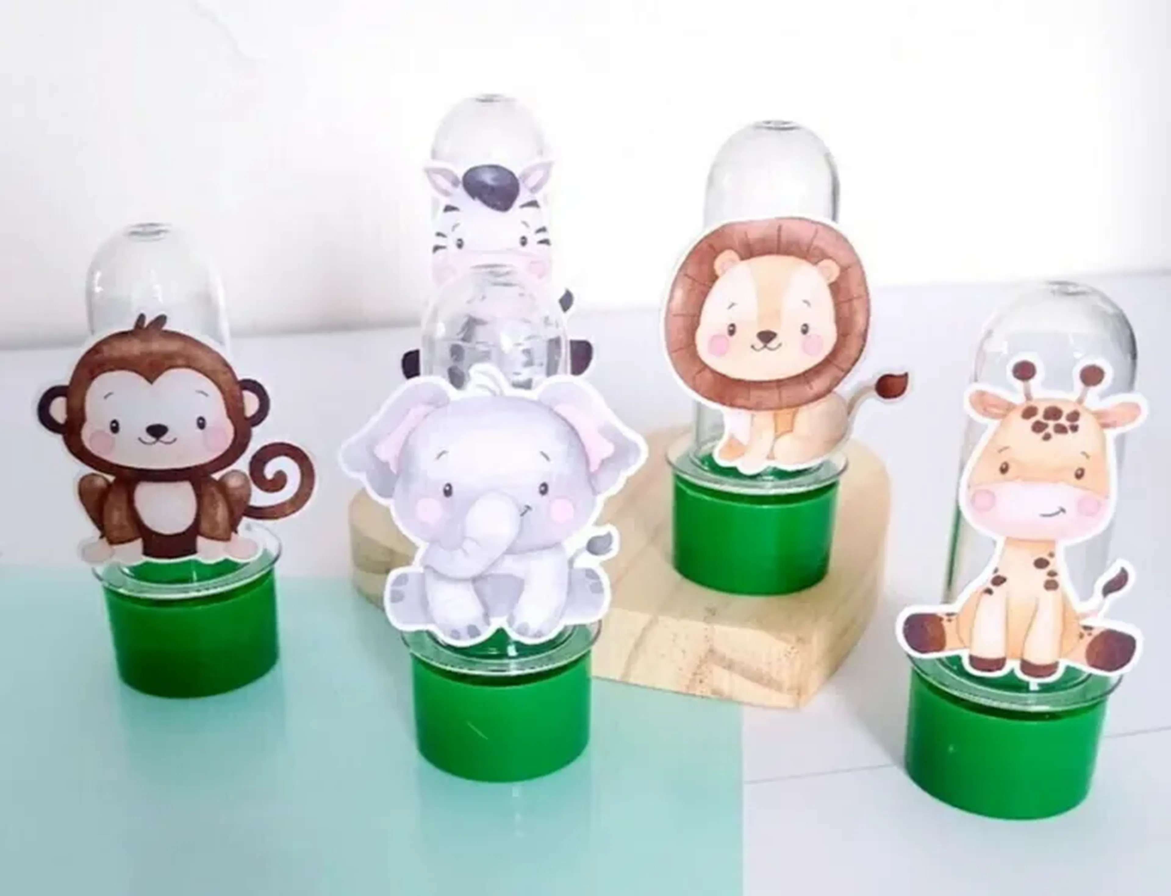 Tubete pequeno personalizado com aplique 3D imagem