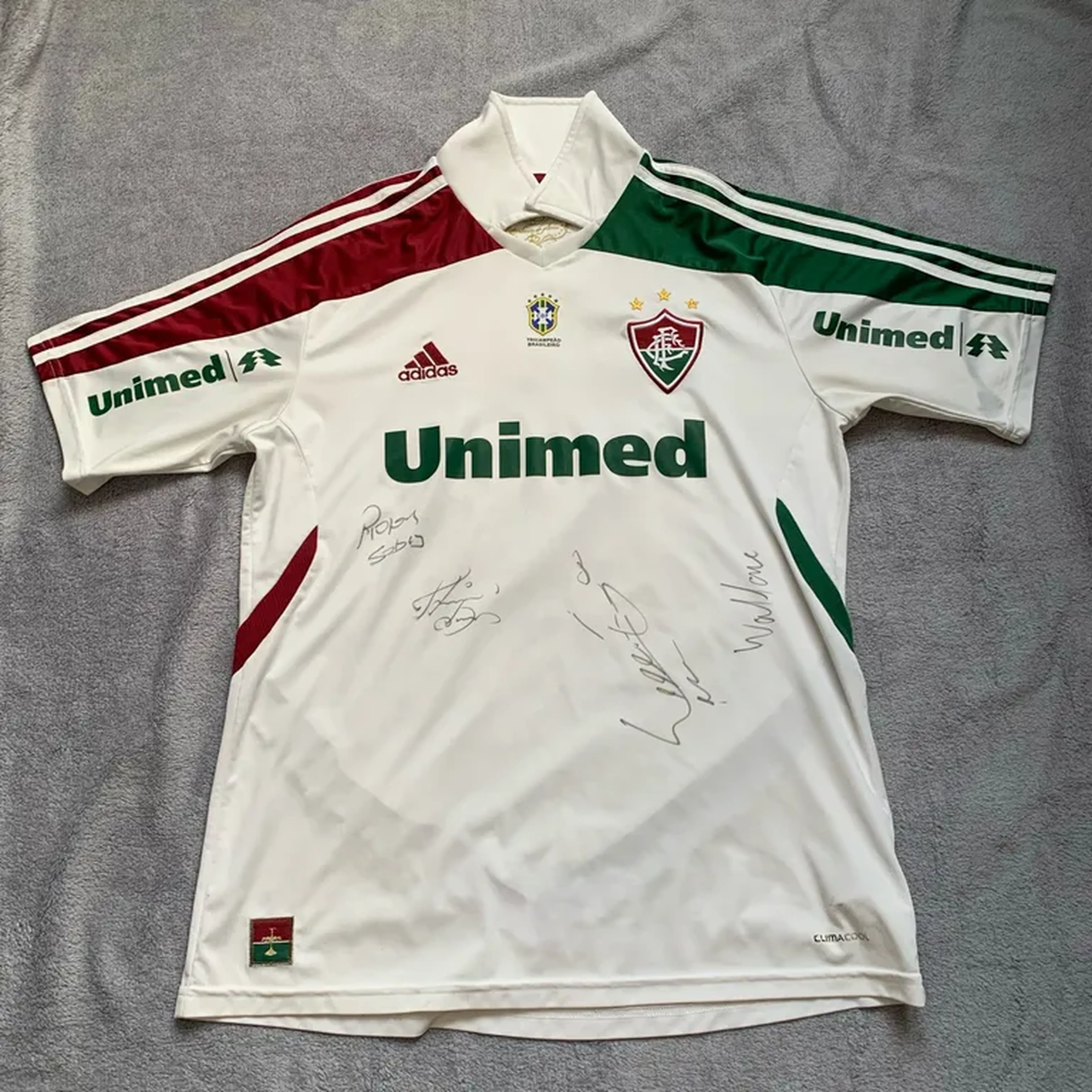 Camisa Fluminense 2011 II - G #10 Autografada imagem