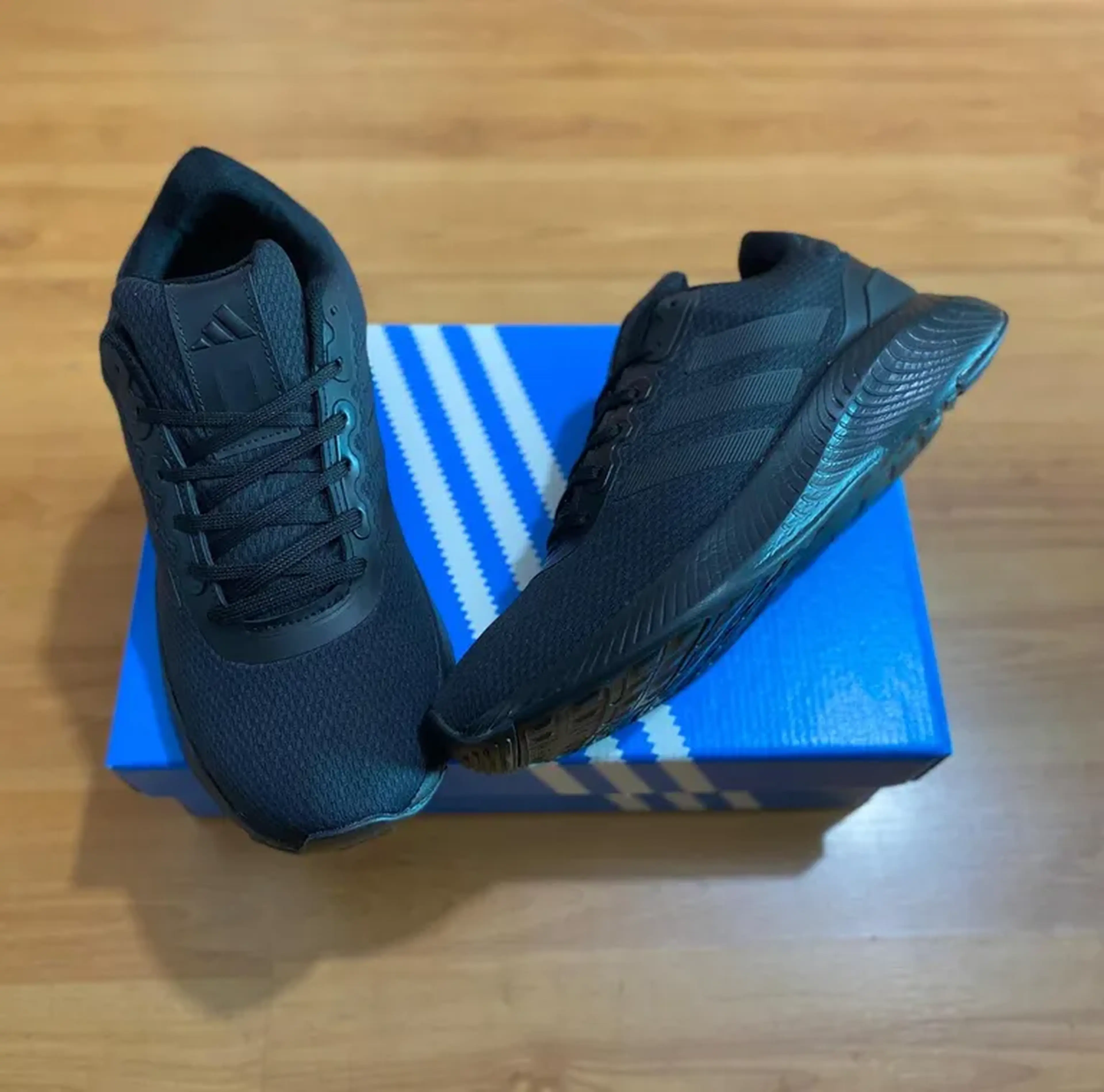 Adidas RUN FALCON 3.0 imagem