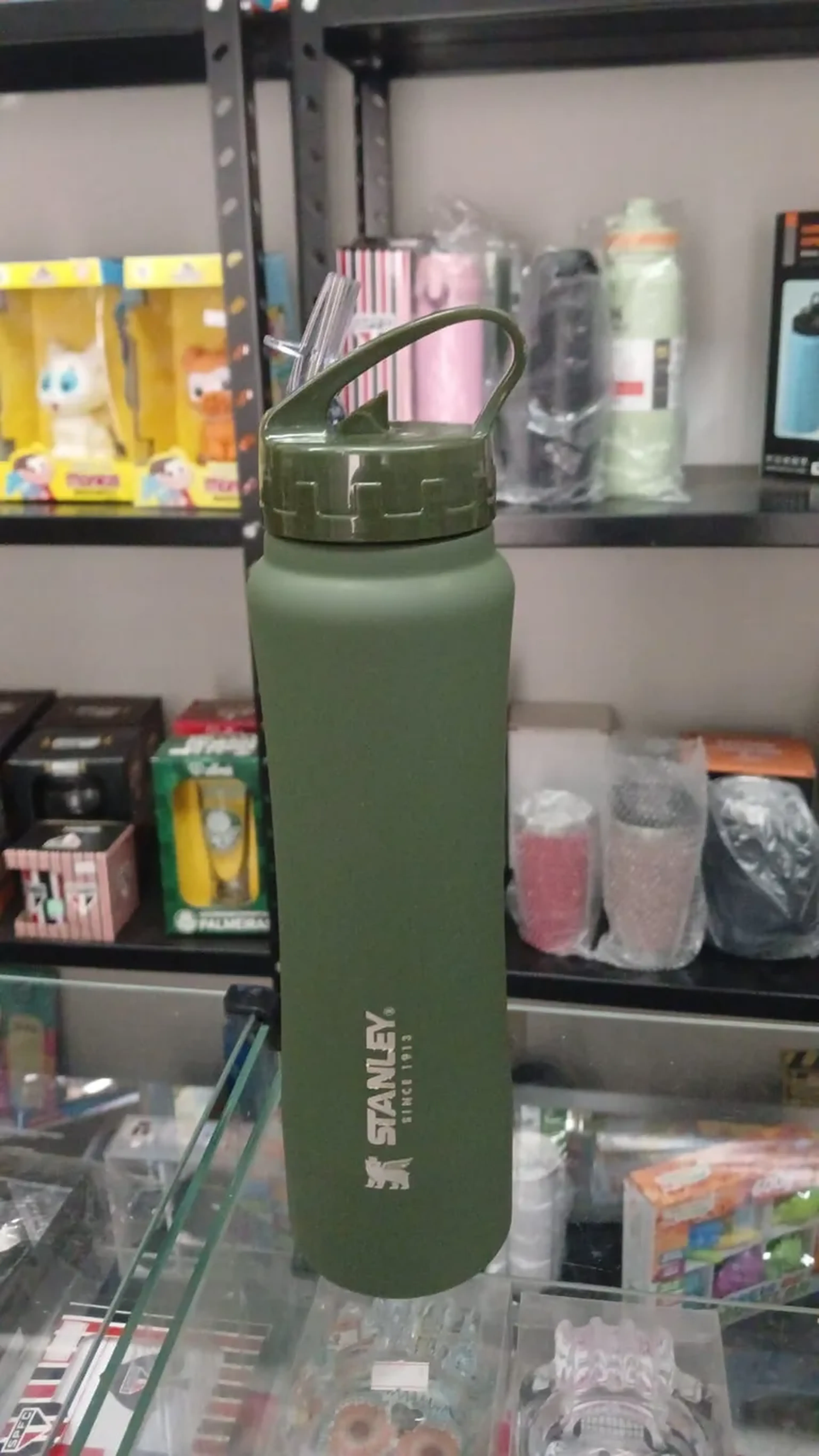 Garrafa Stanley de Bico 750ml Verde Oliva com Bico imagem