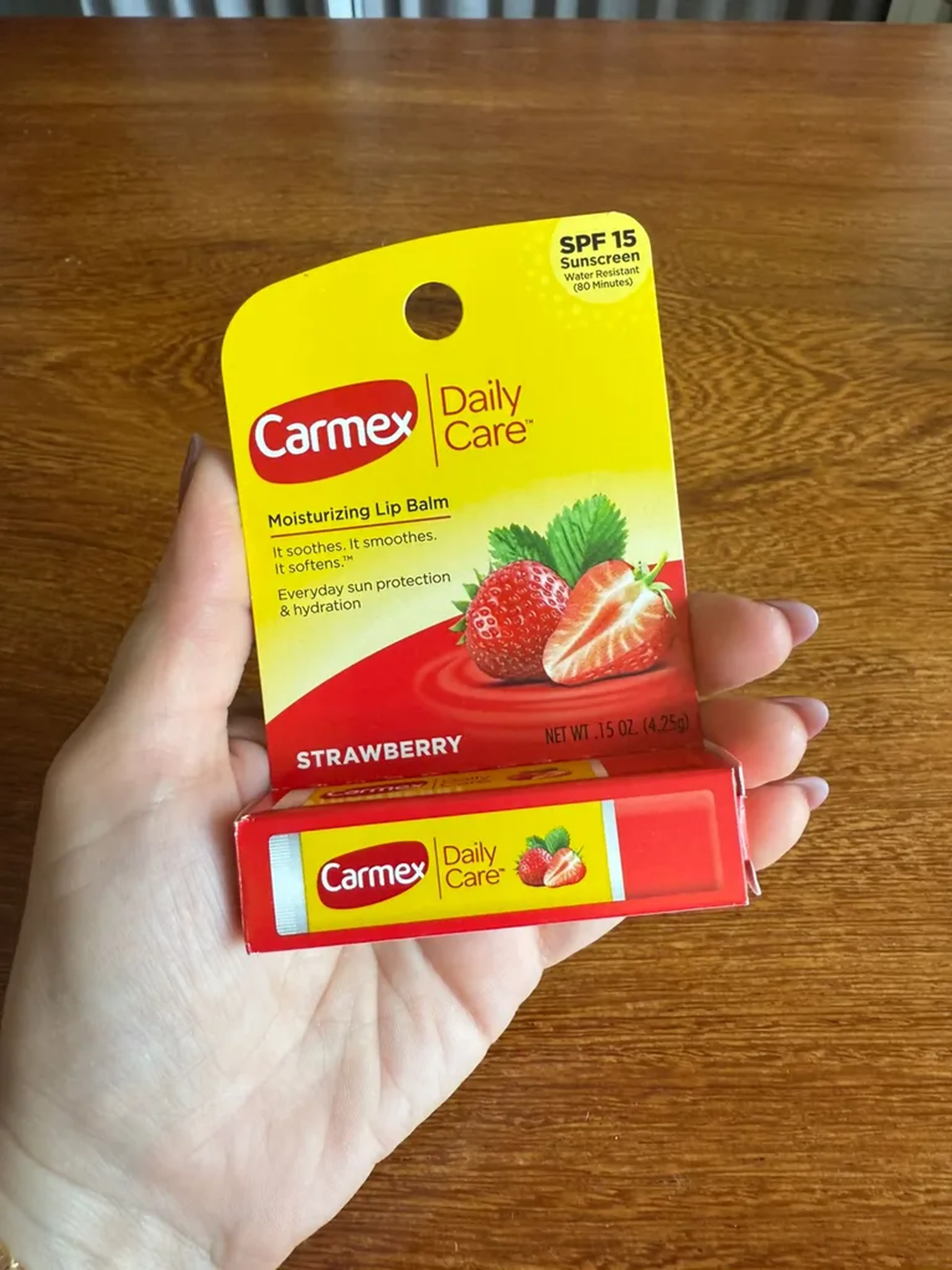 Carmex Bastão Único Morango imagem