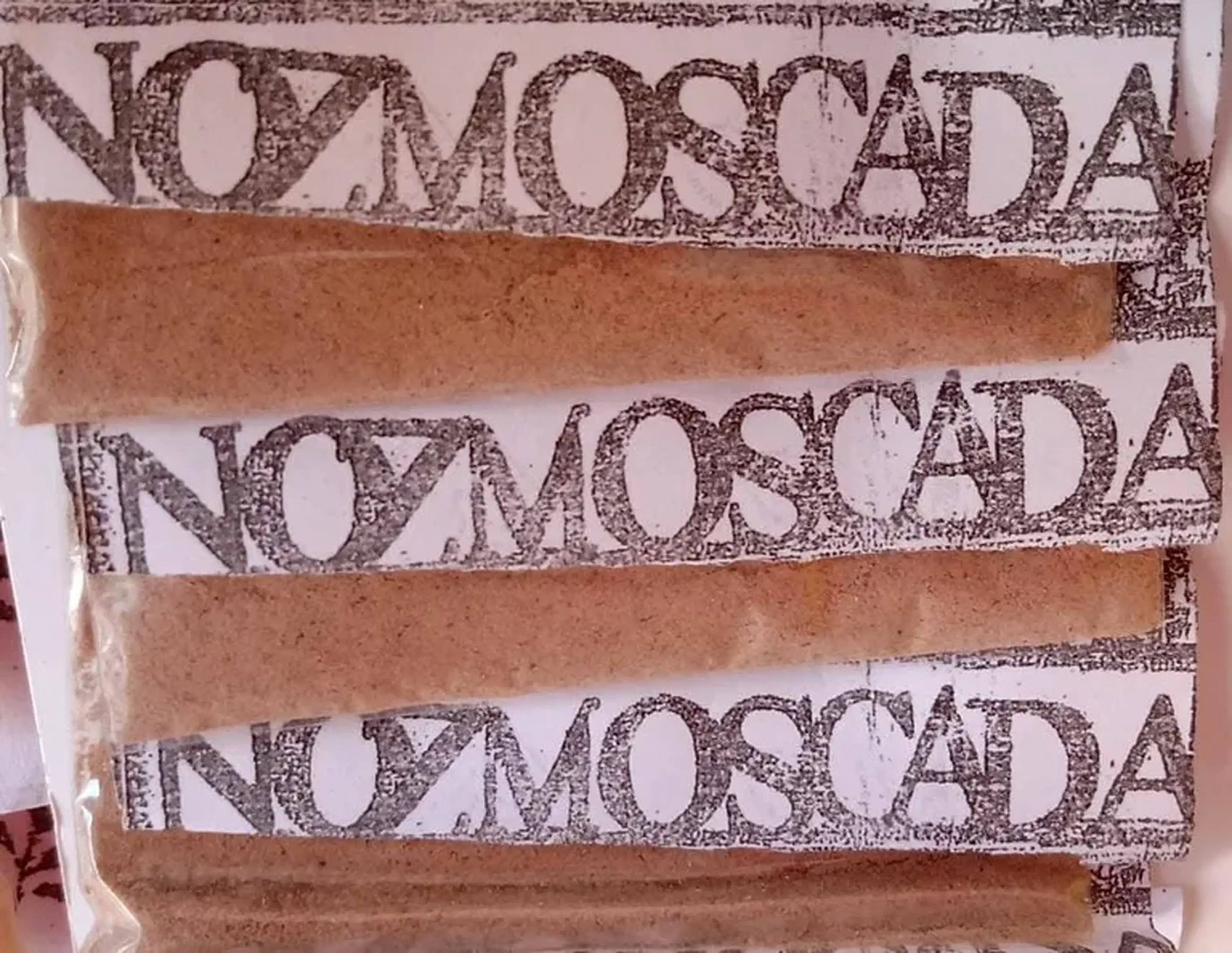 NOZ MOSCADA EM PÓ -UNIDADE- imagem