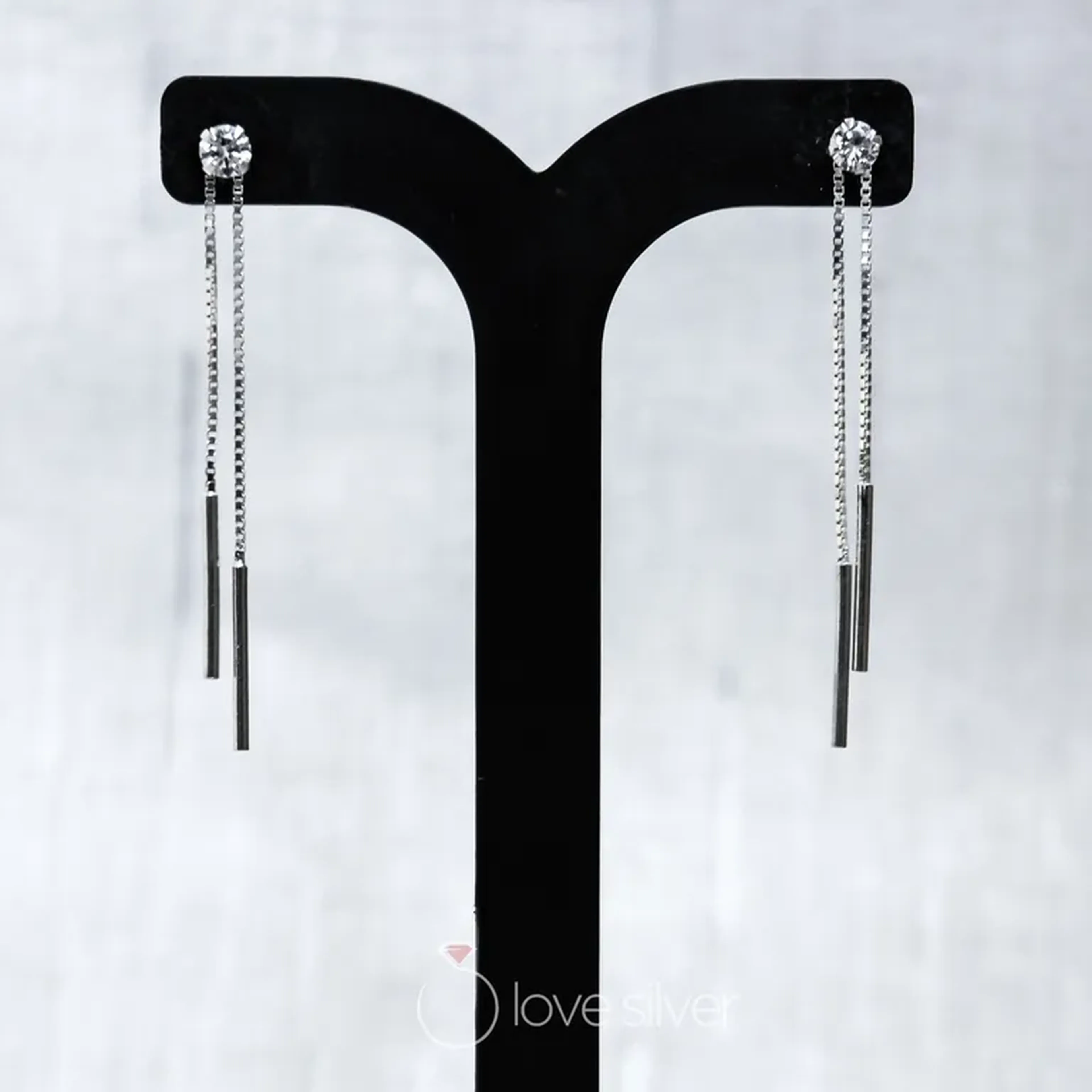 Brincos Longos de Prata 925 com Zircônia e Hastes Pendentes imagem