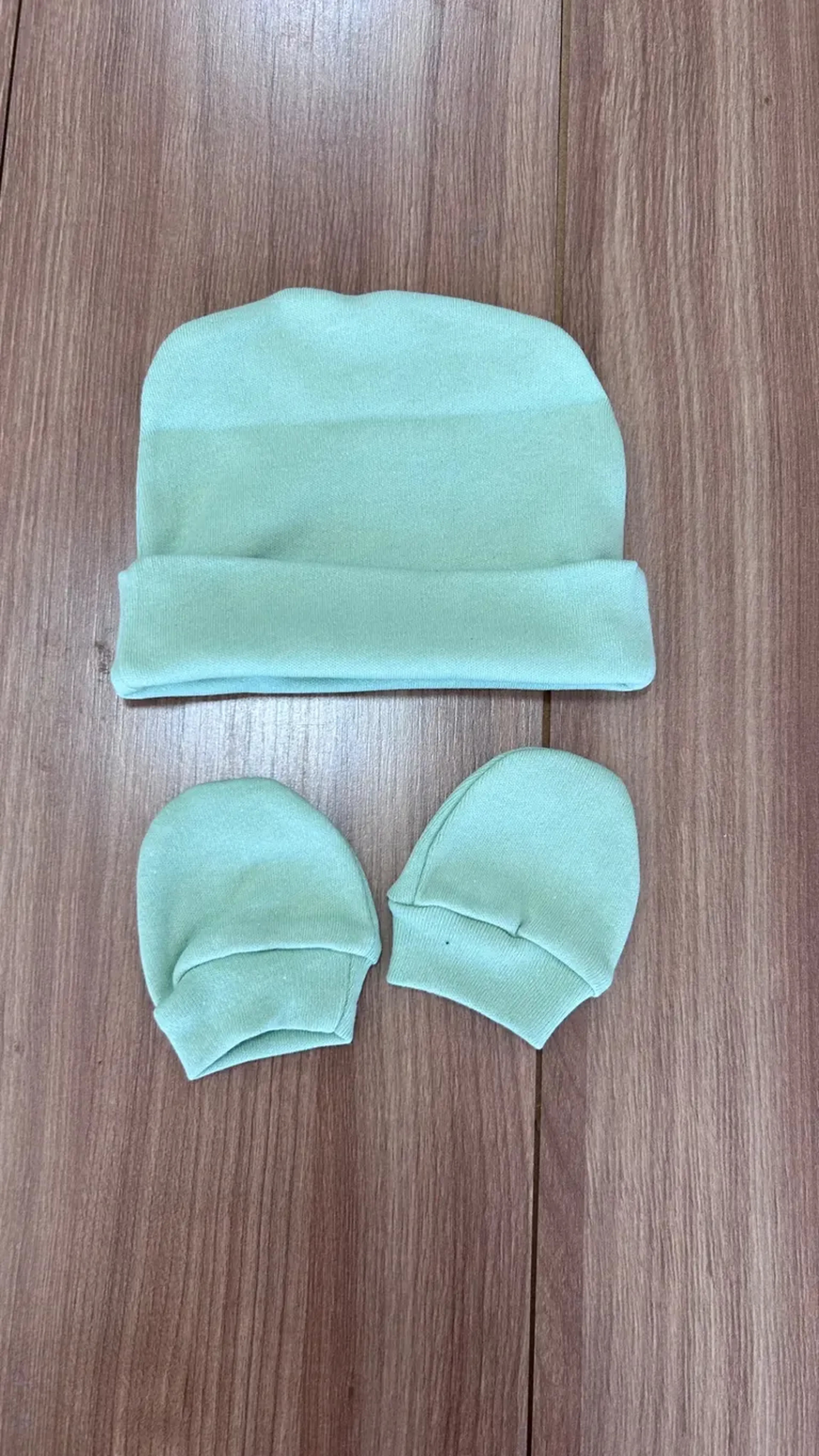 Touca + luva suede verde pistache imagem