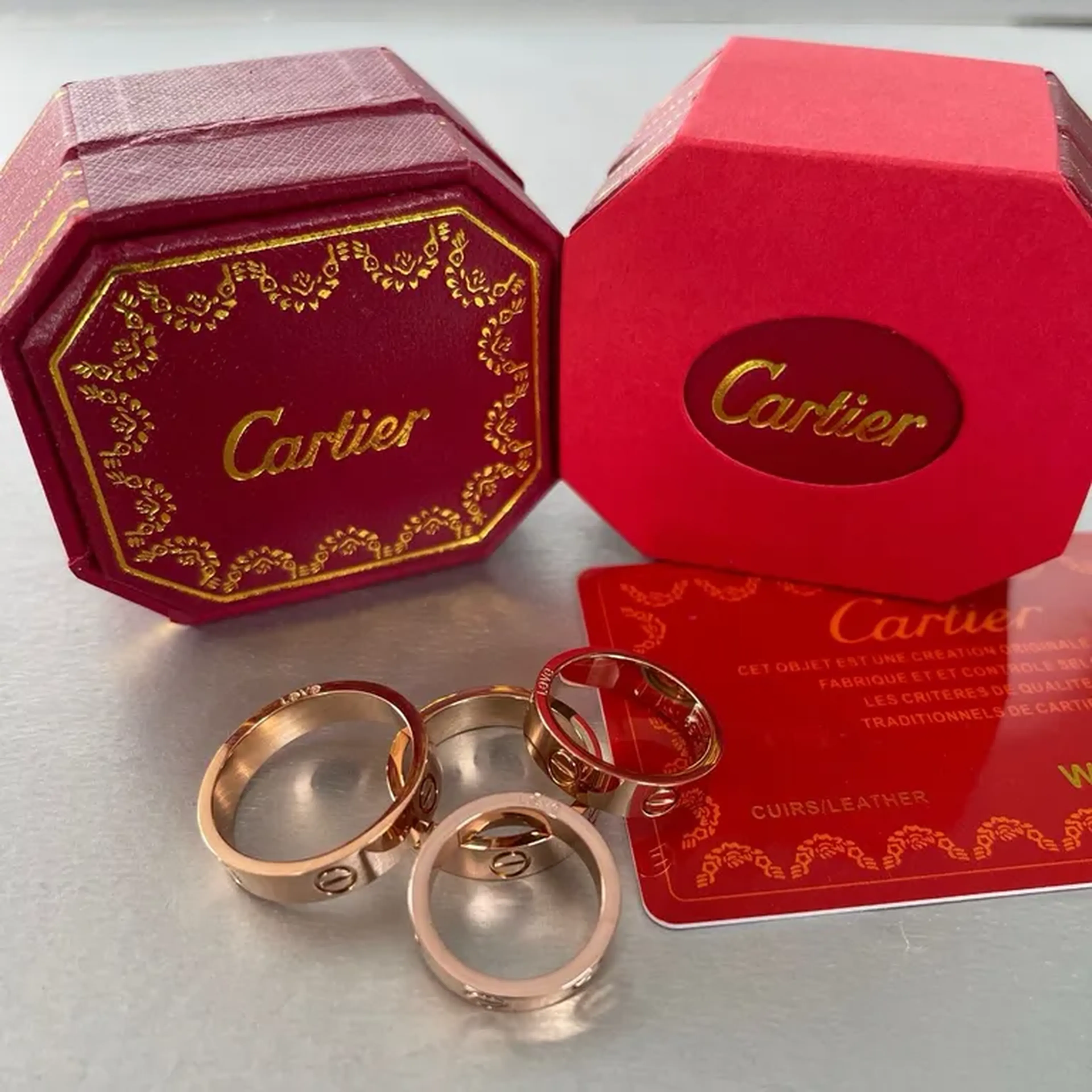 Cartier Anel Love slim c pedras imagem
