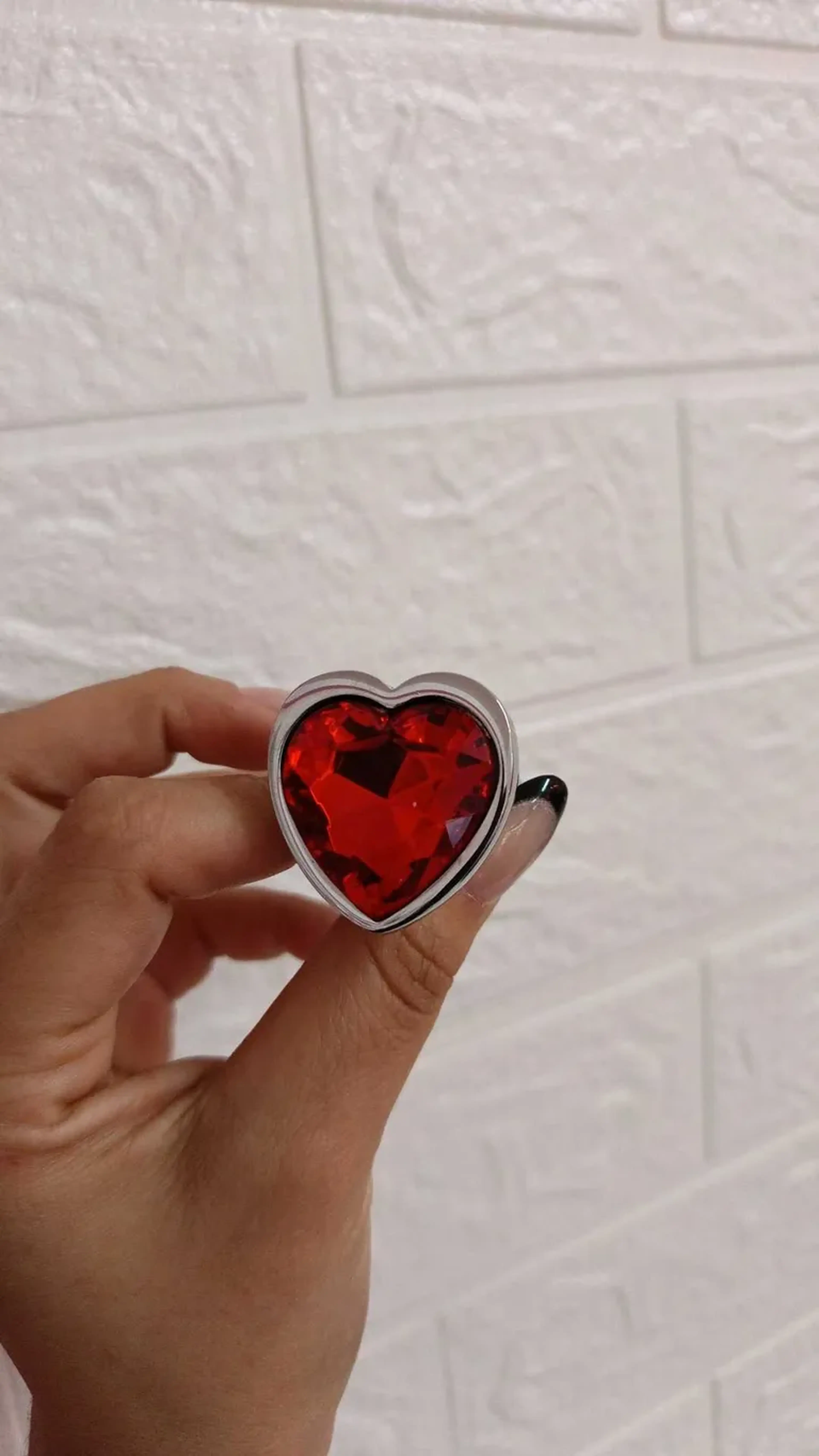 PLUG ANAL P - CORAÇÃO VERMELHO imagem