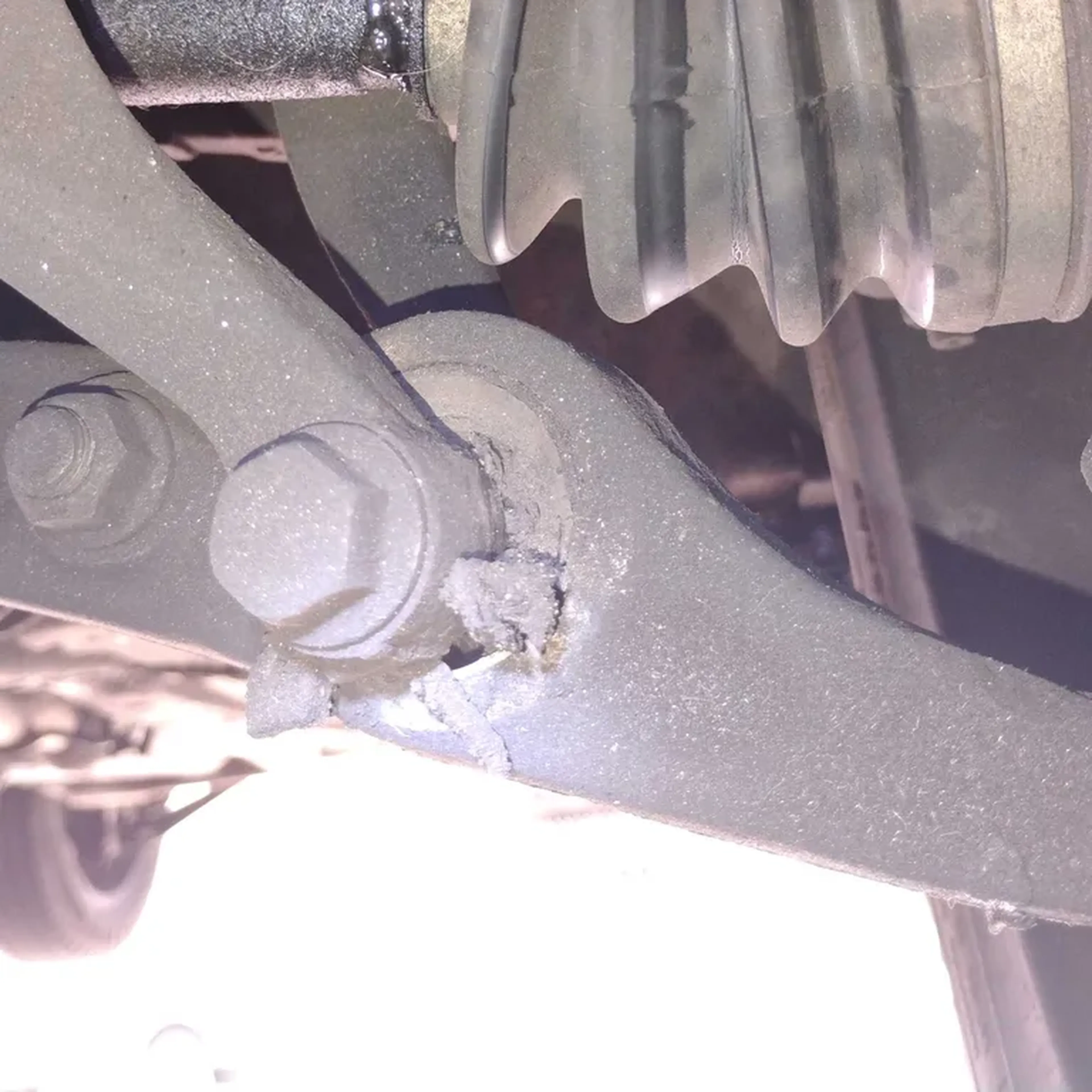 serviço de troca das bandeijas Renault imagem