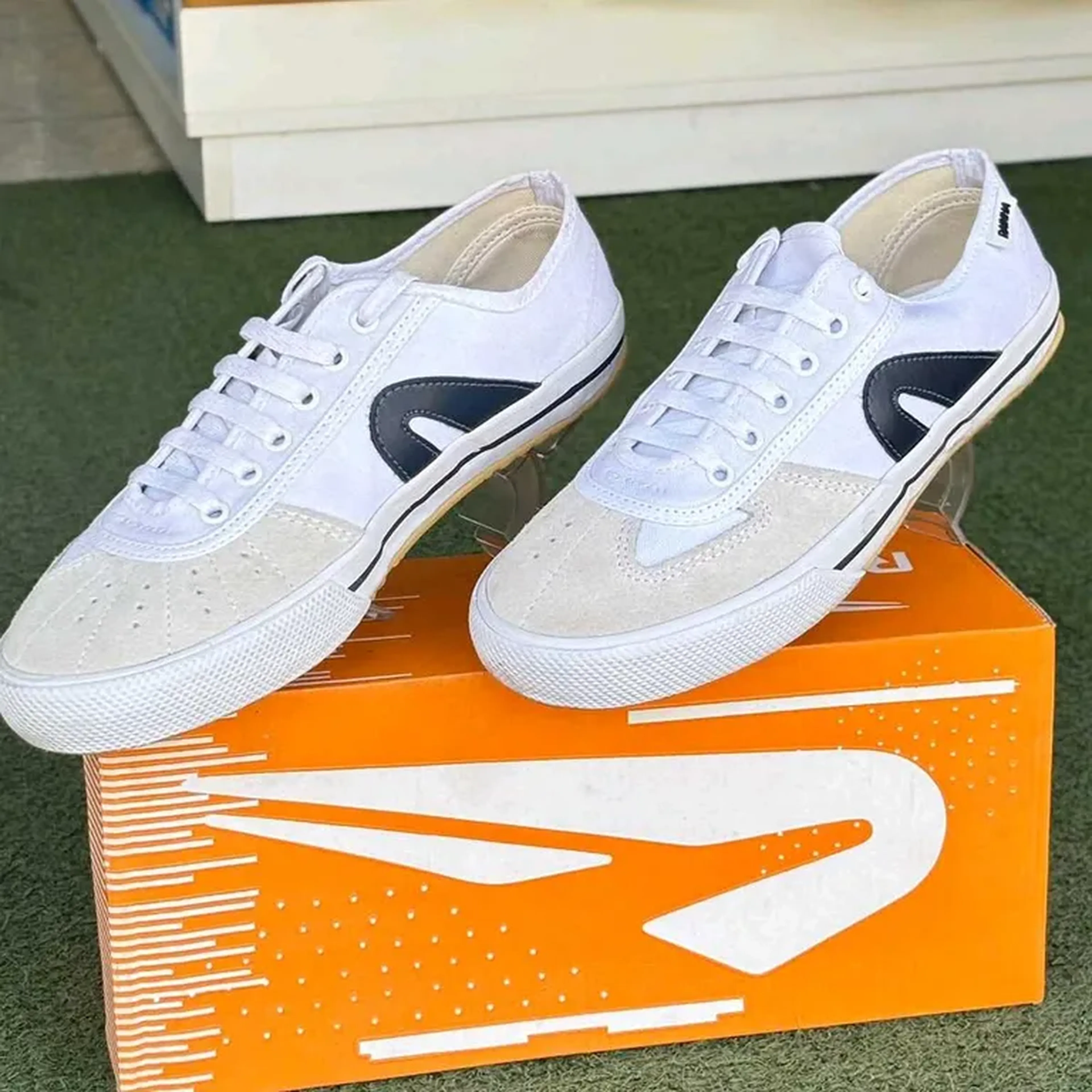Tênis Rainha Futsal Branco imagem