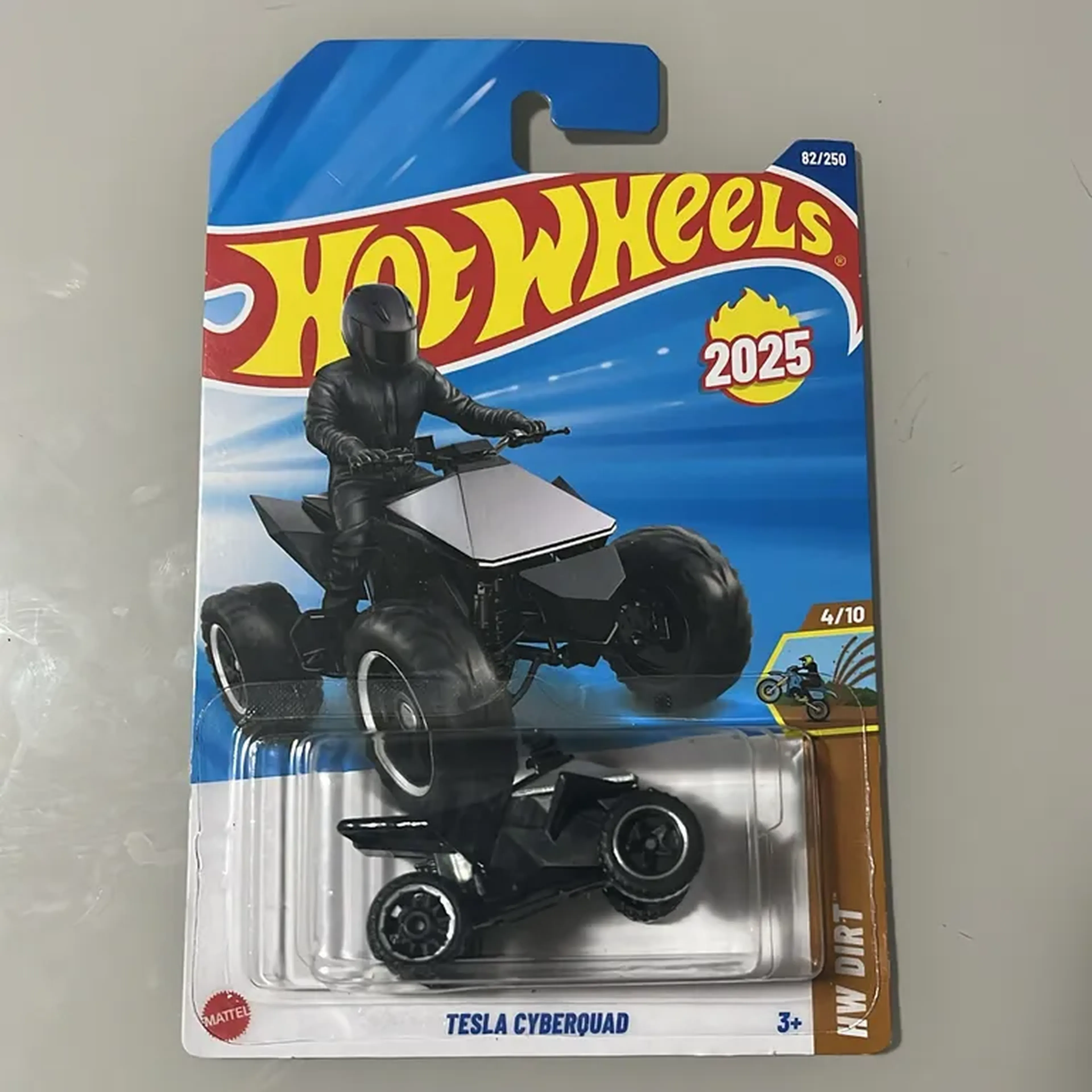 Tesla Cyberquad imagem