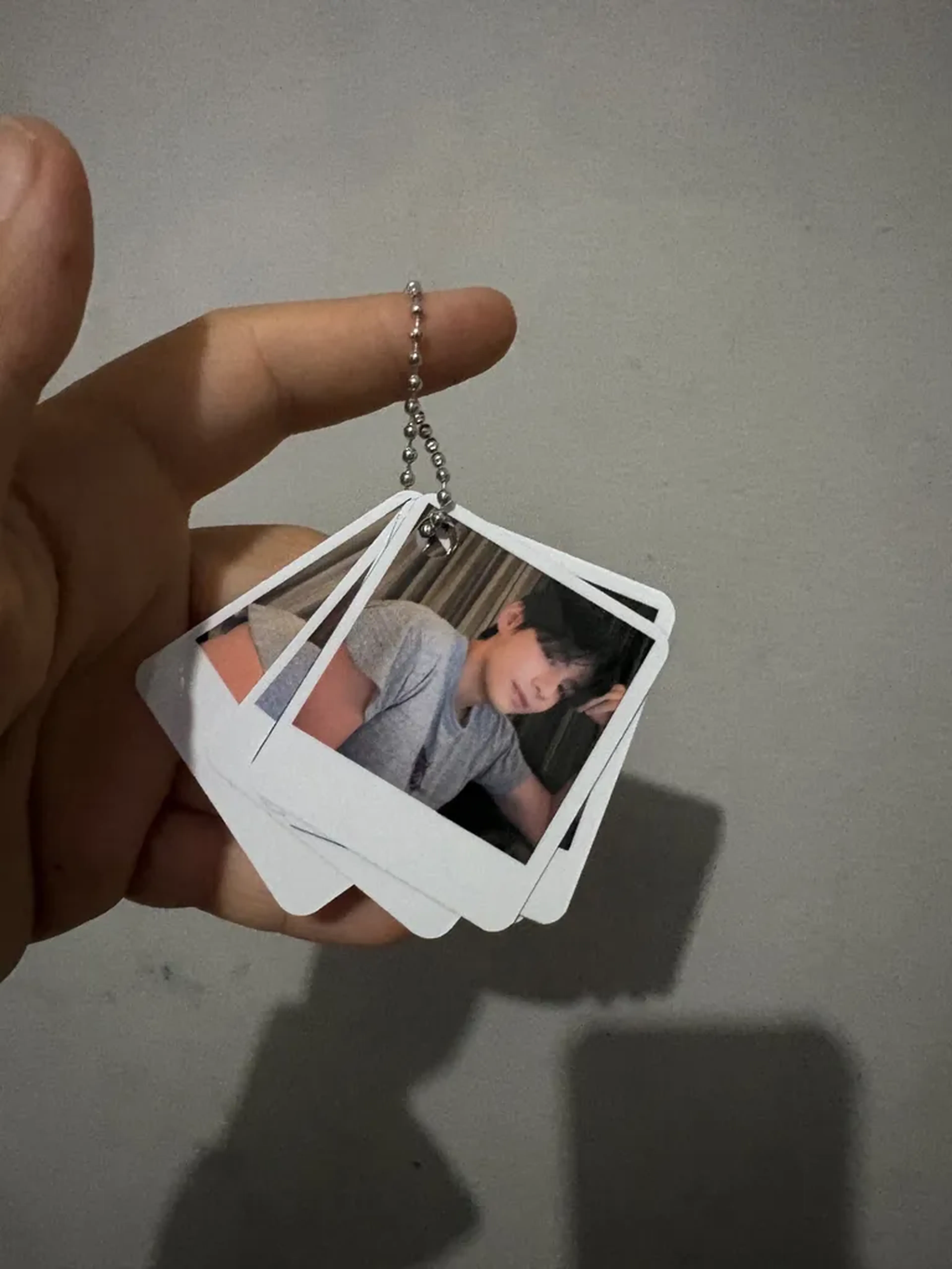 Chaveiros com 5 mini polaroides (fotos de sua escolha) imagem