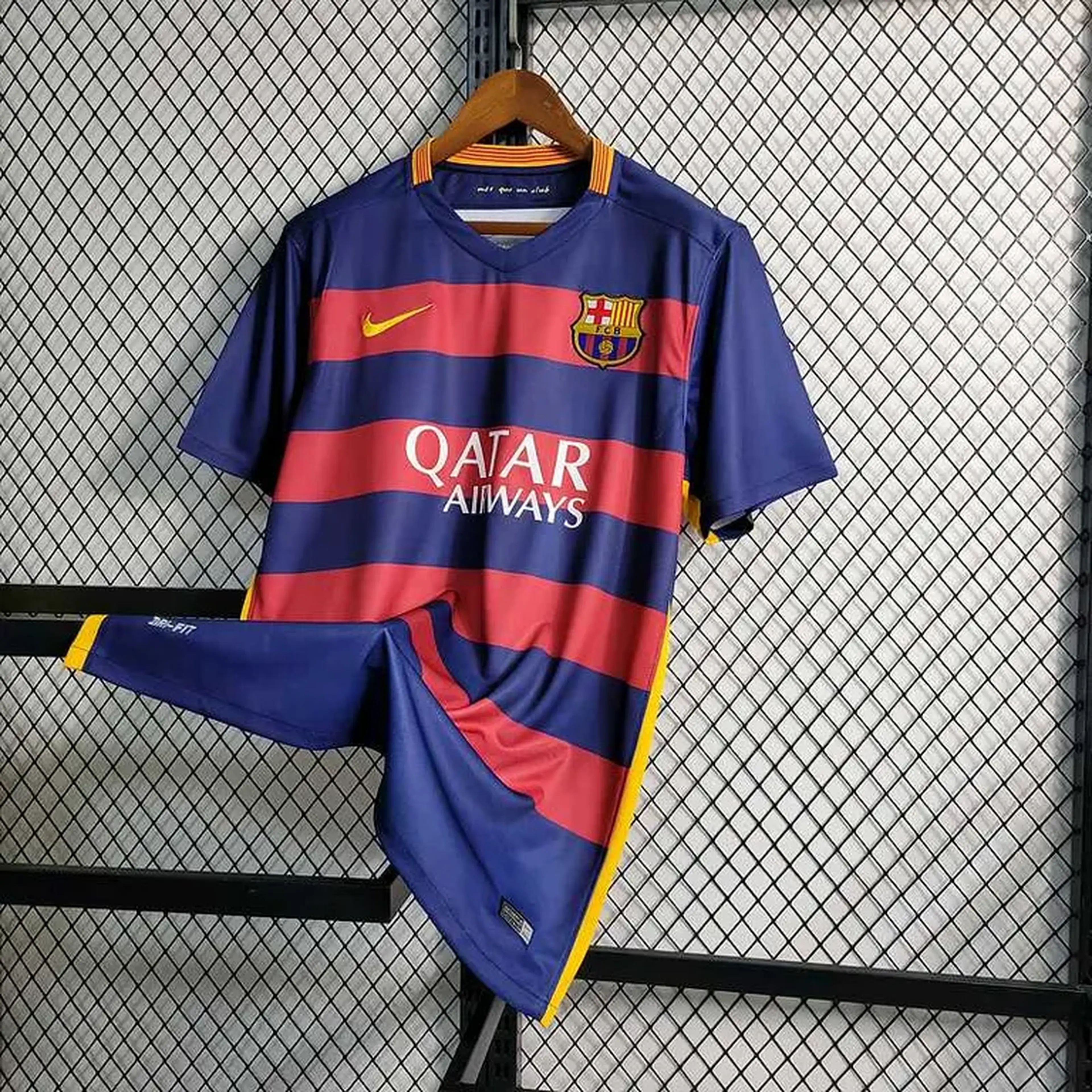 Retro 15 16 Barcelona imagem