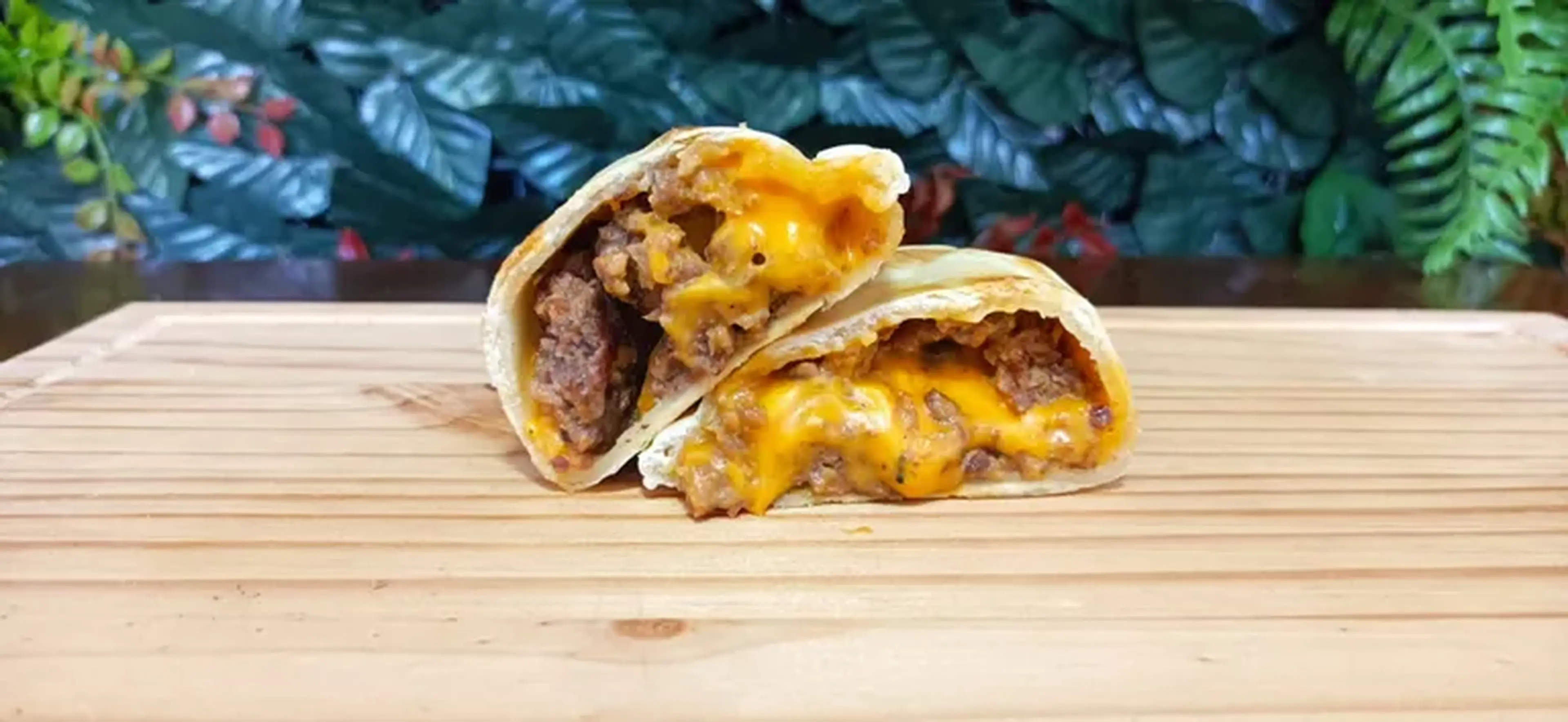 Empanada de Hambúrguer com Cheddar imagem