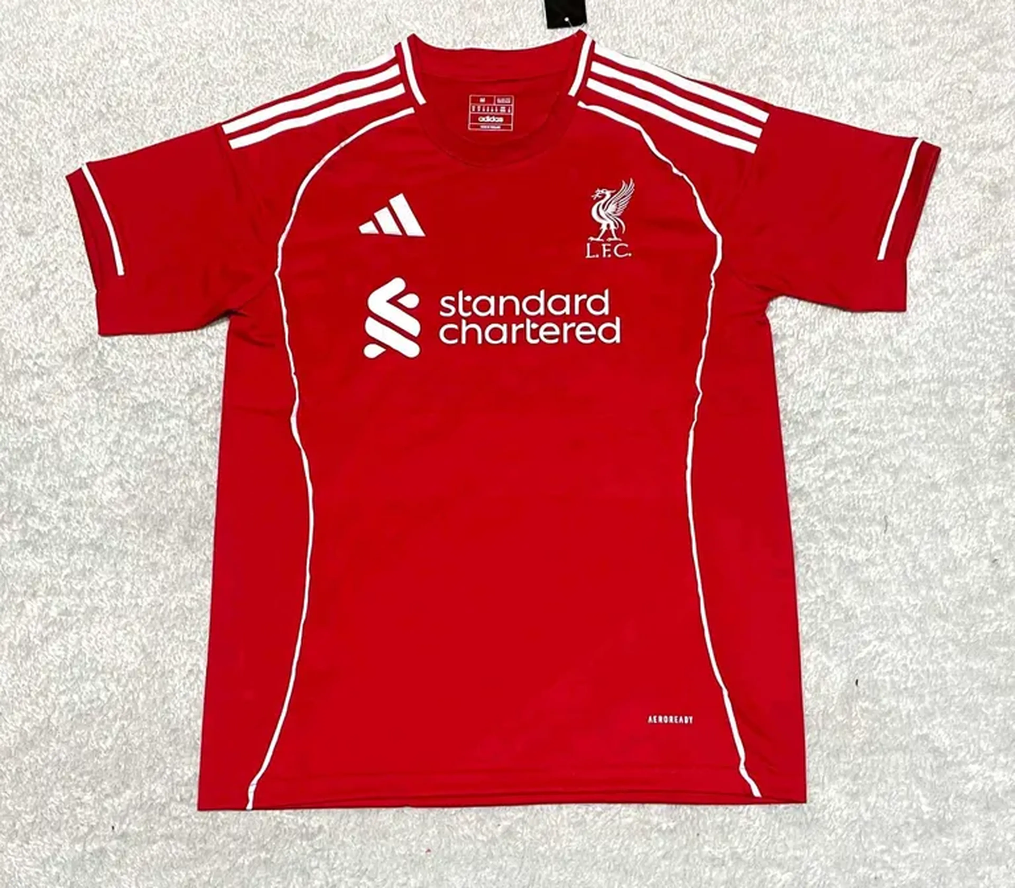 Uniforme Liverpool home 2025 26 imagem