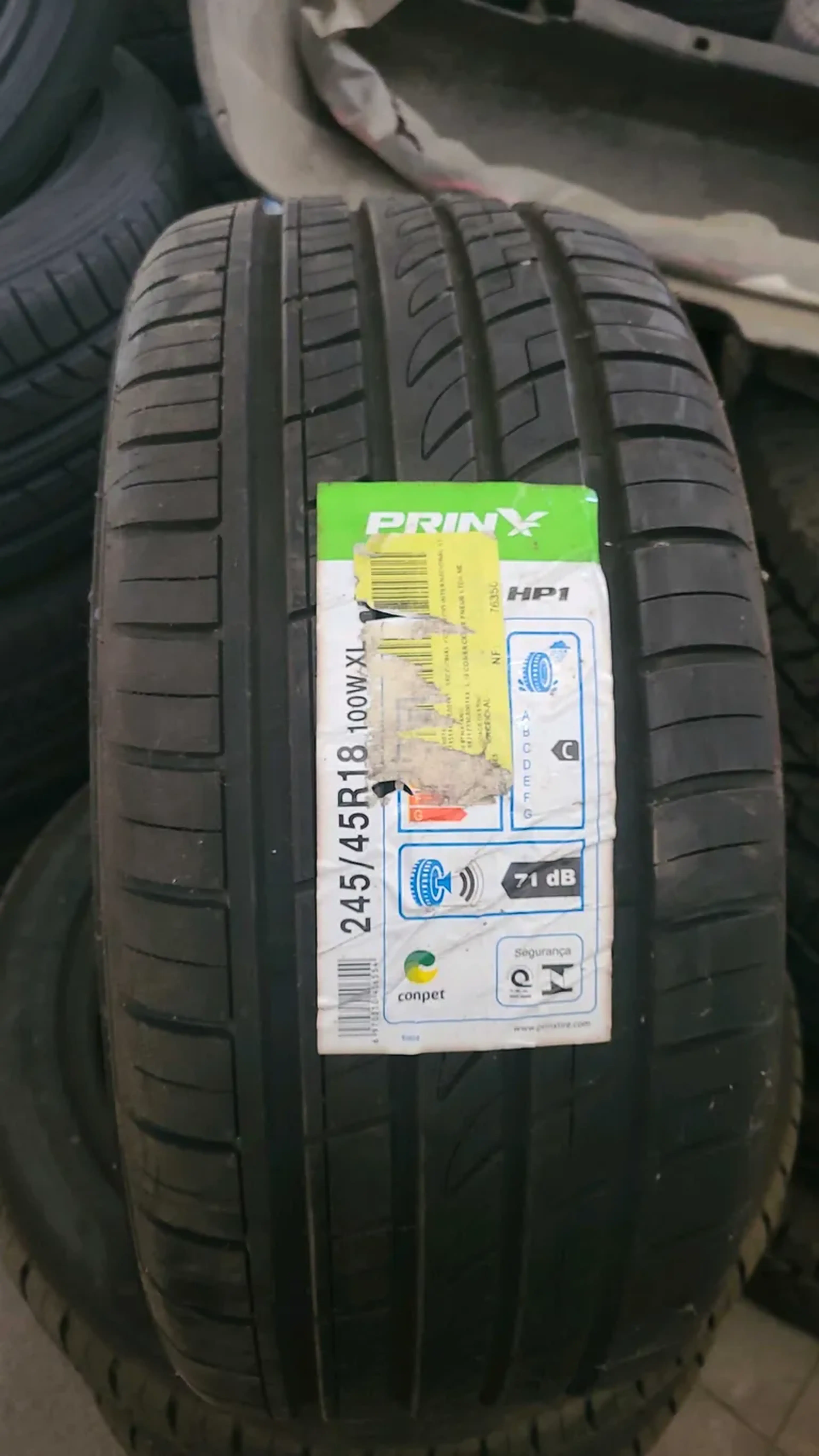 Pneu 245 45R18 100W PRINX HP1 imagem