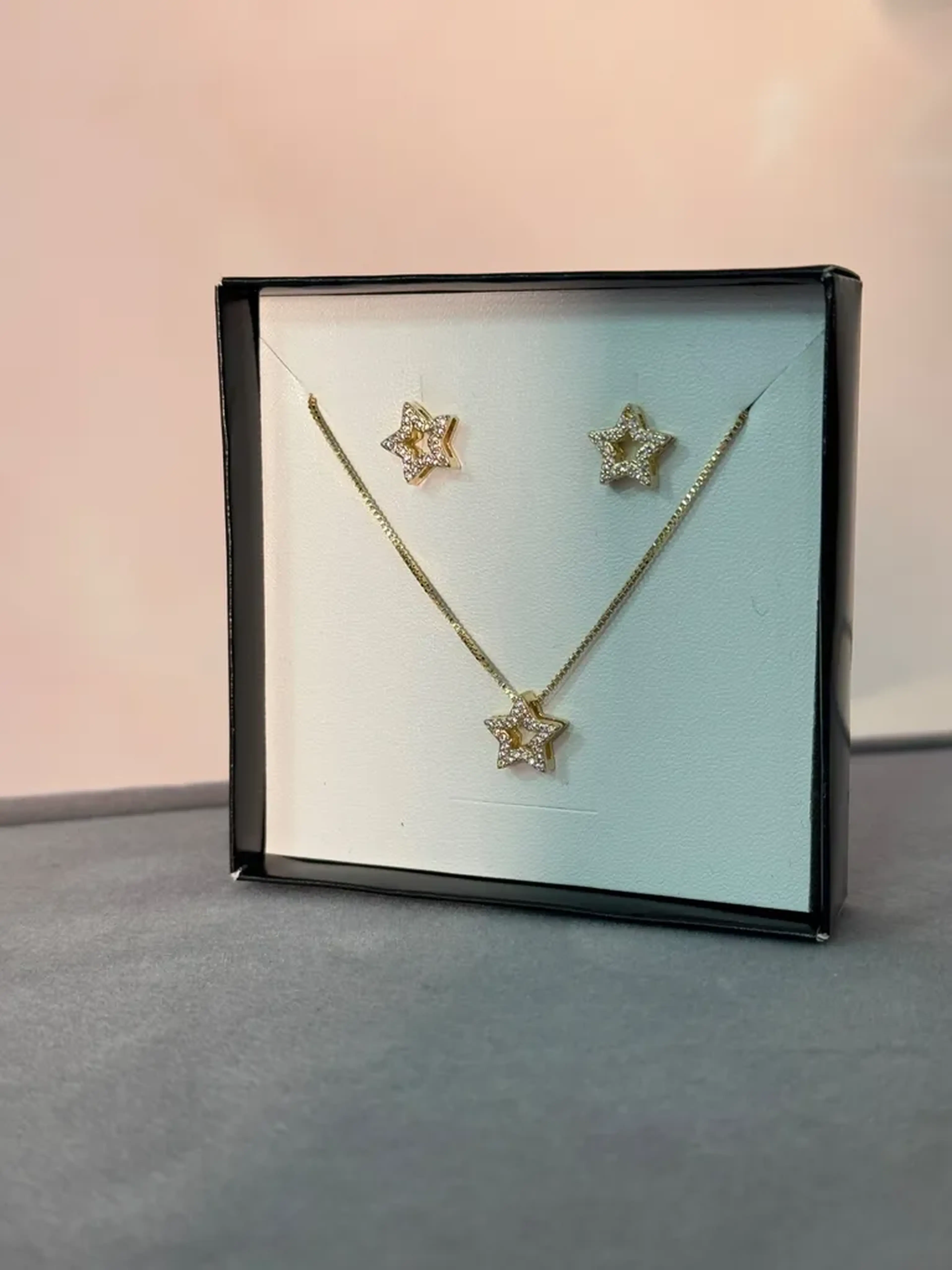 Conjunto Brinco e colar estrela imagem