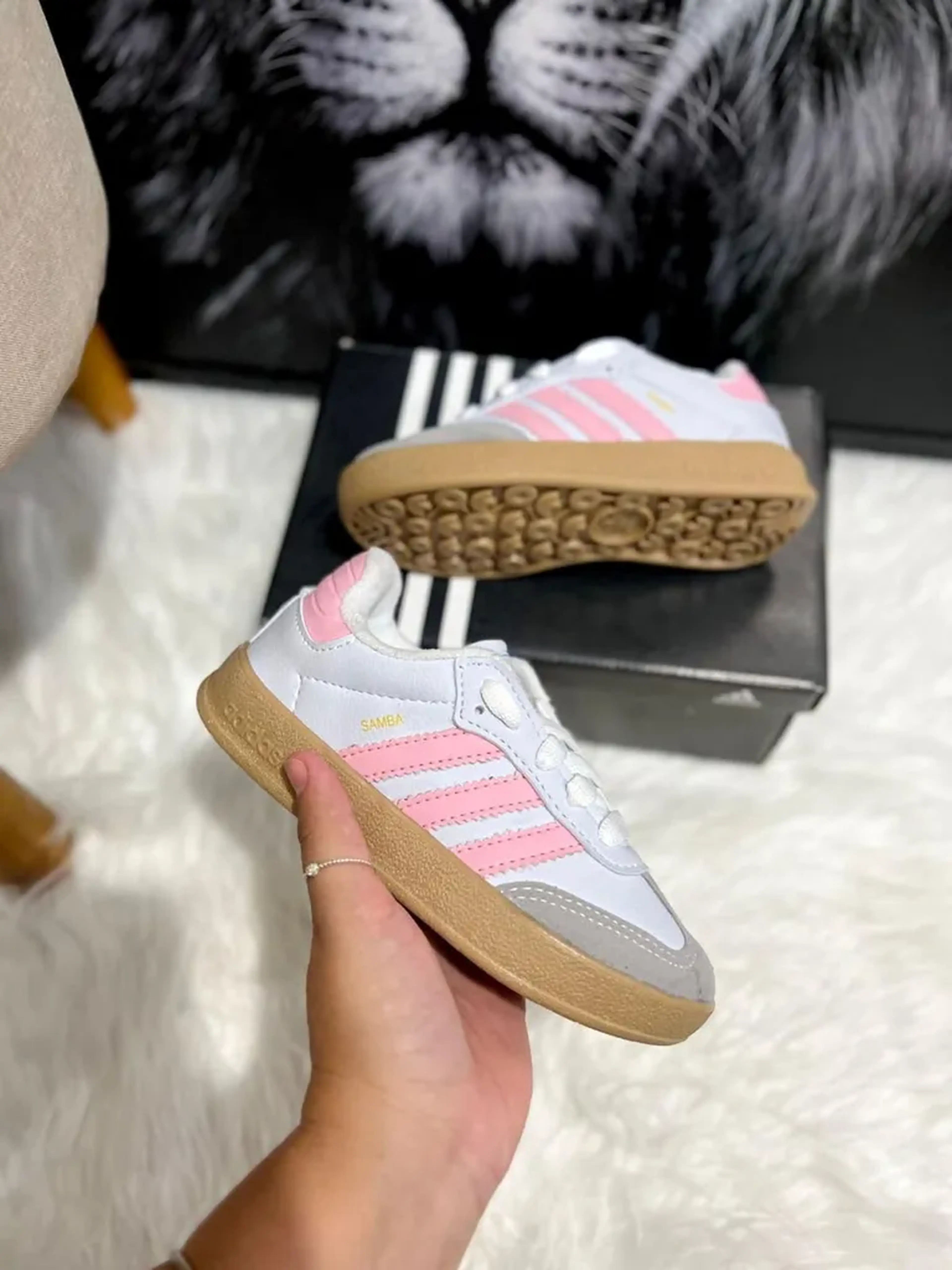 Tenis Adidas Samba Infantil Branco Com Rosa imagem