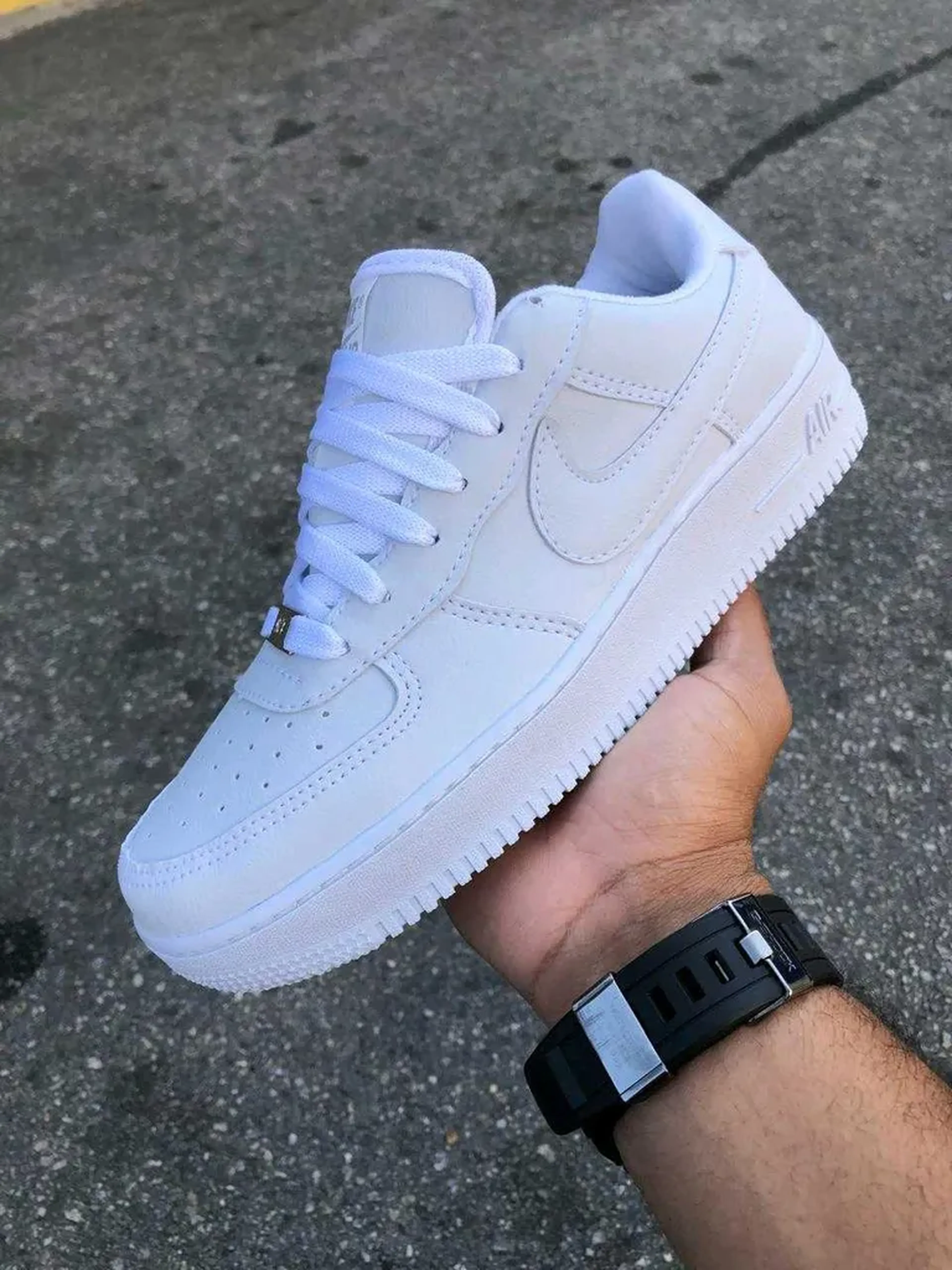 Tênis Branco imagem