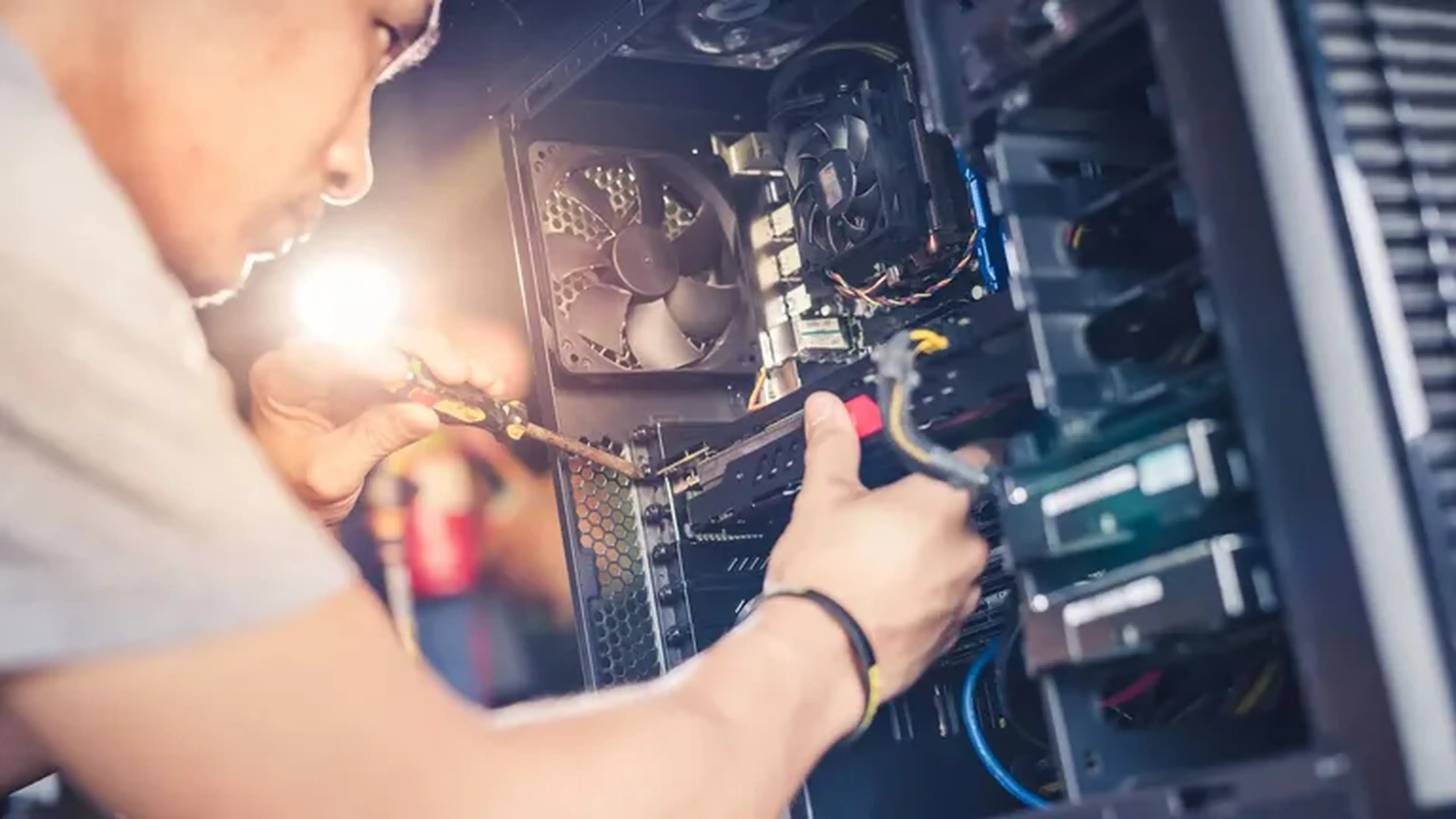 Técnico em Manutenção e Suporte em Informática imagem