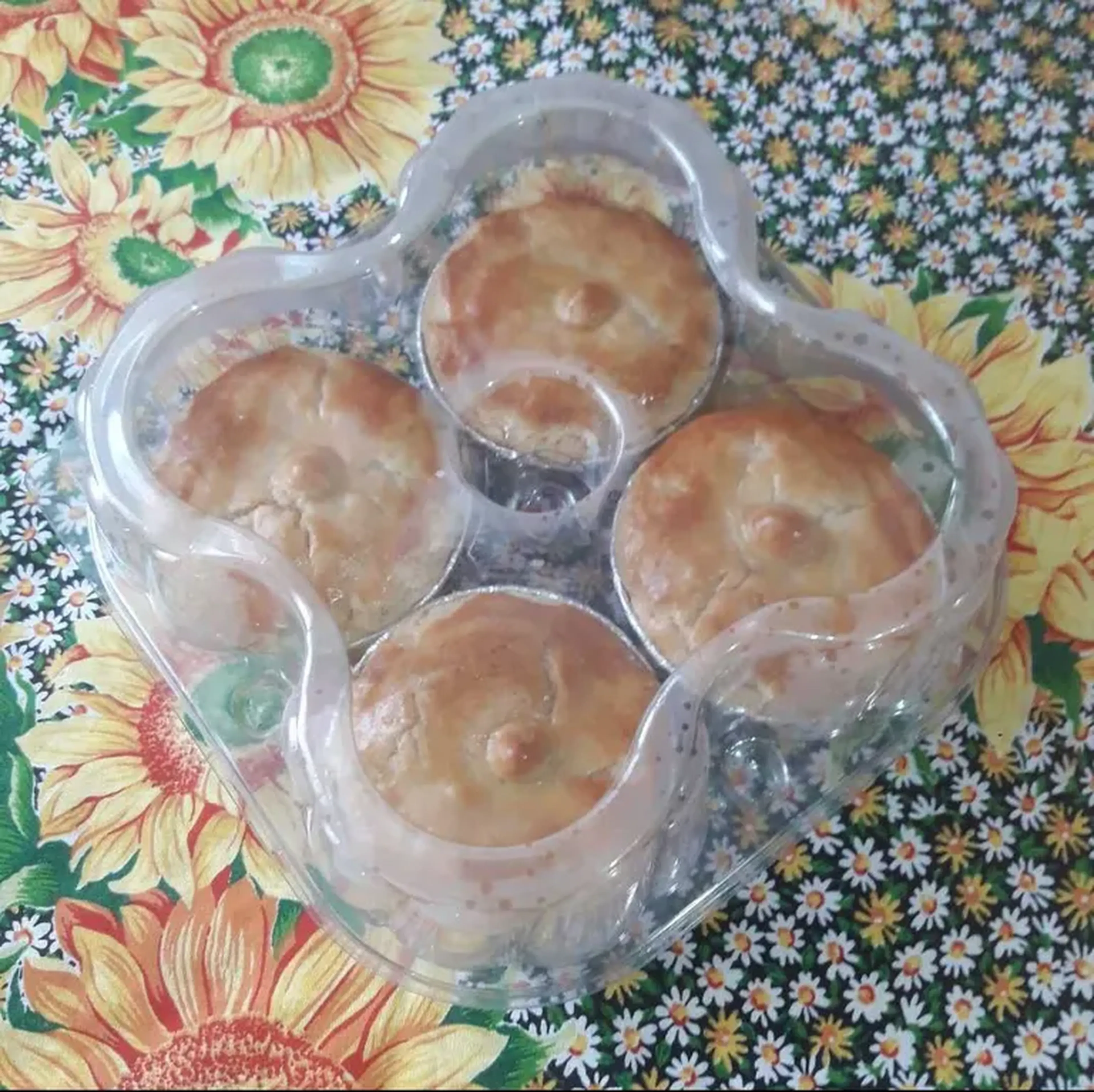 Empada de palmito, frango ou calabresa imagem