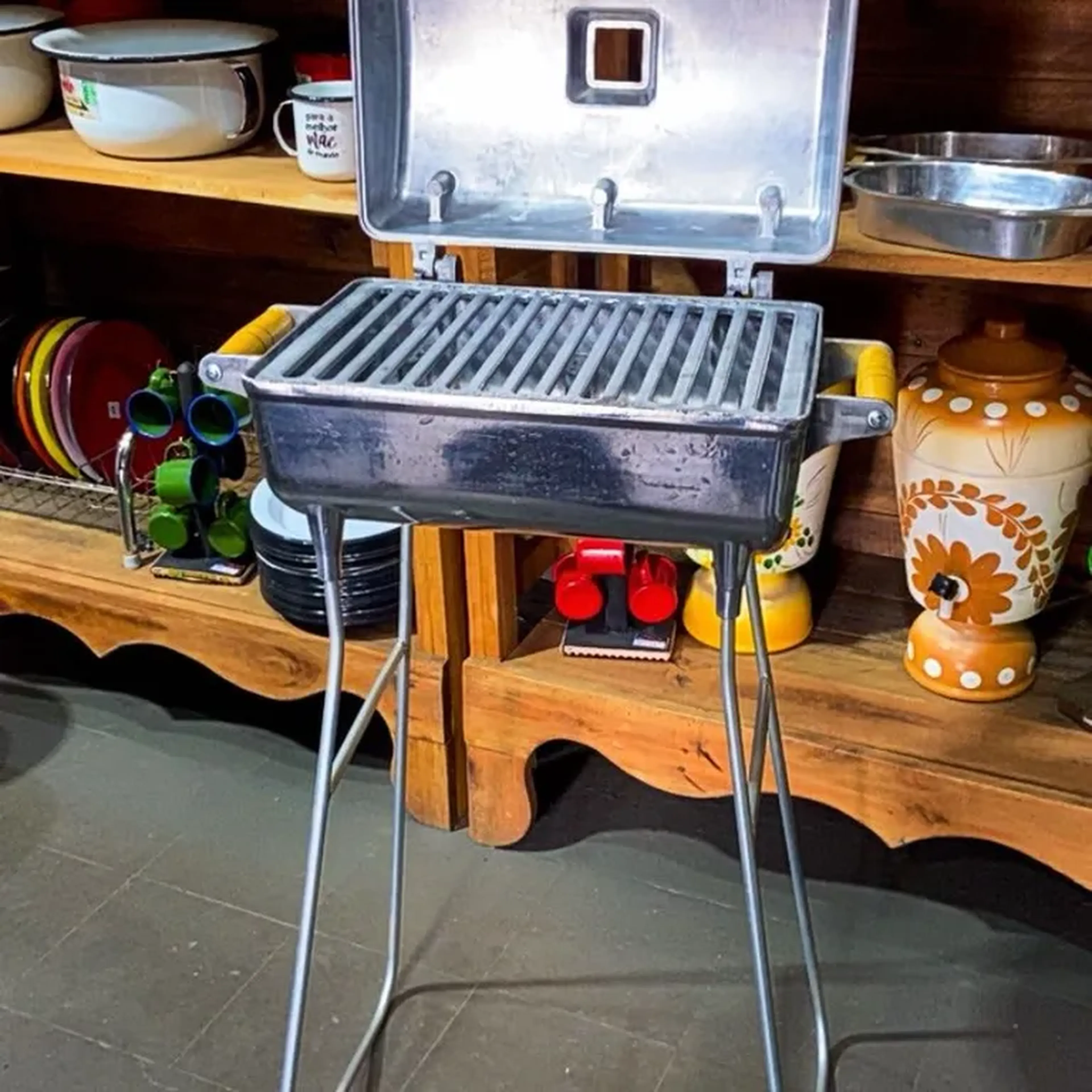 churrasqueira P DF com pé imagem