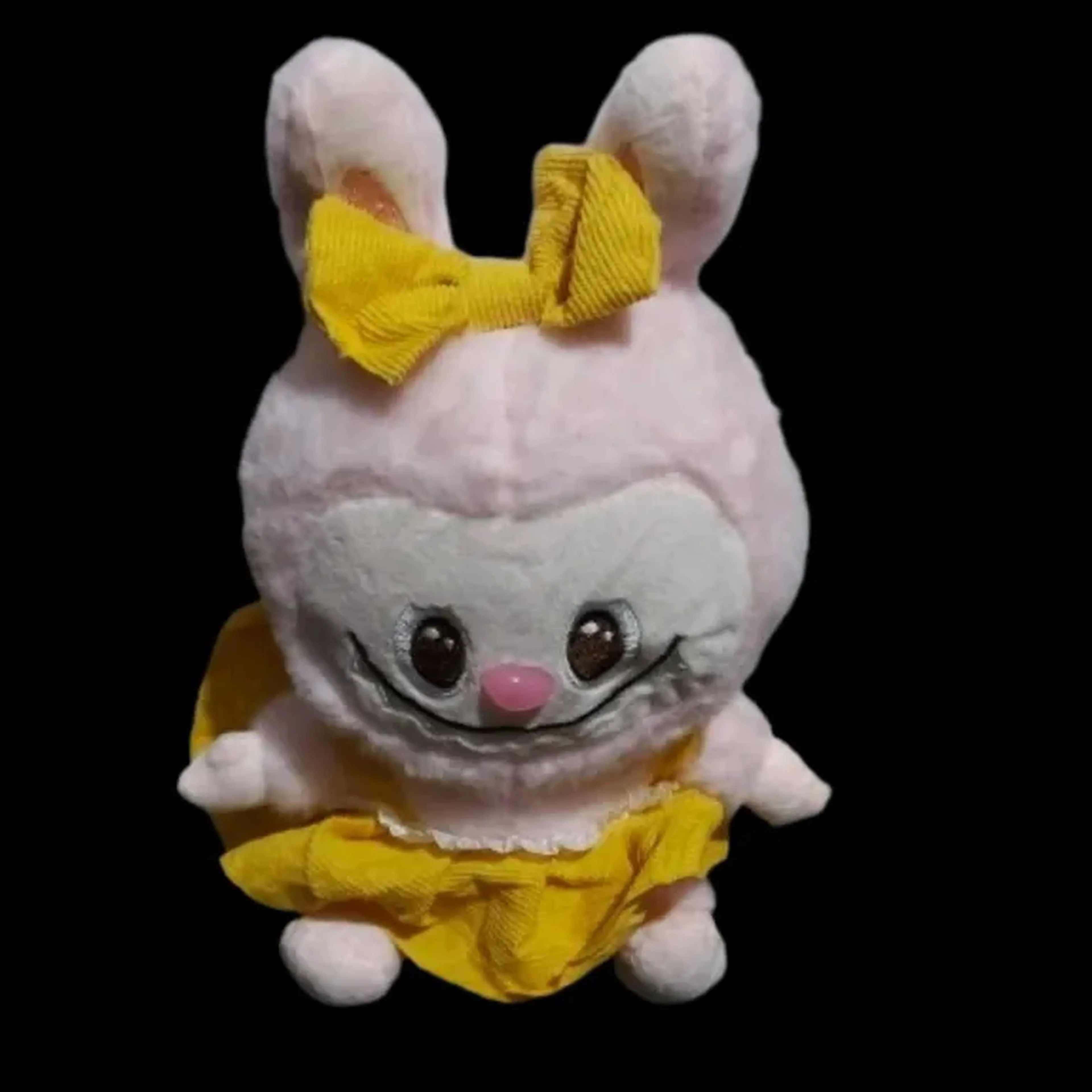 Labubu de vestido e lacinho imagem