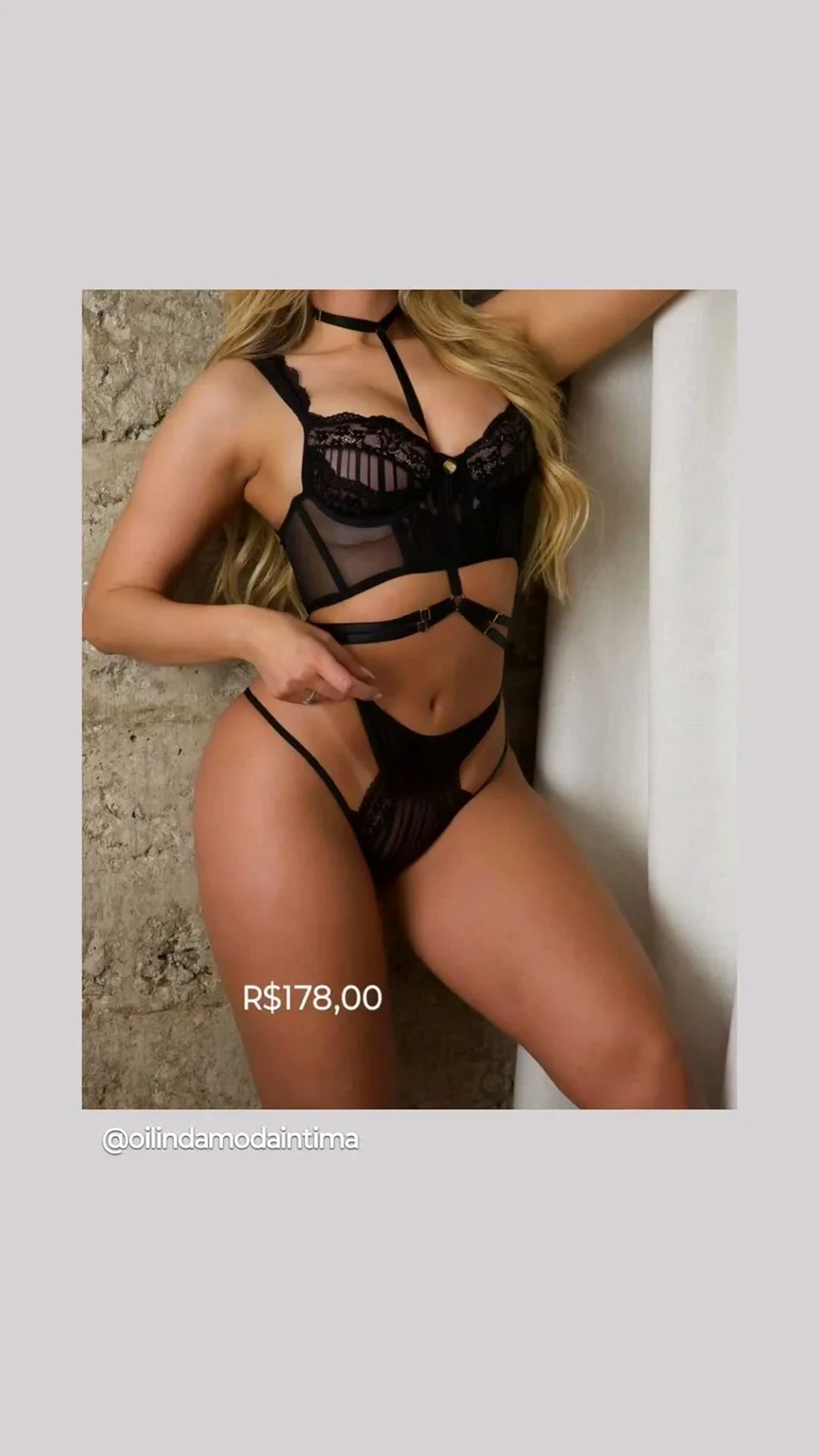 lingerie cropped preto com acessório imagem