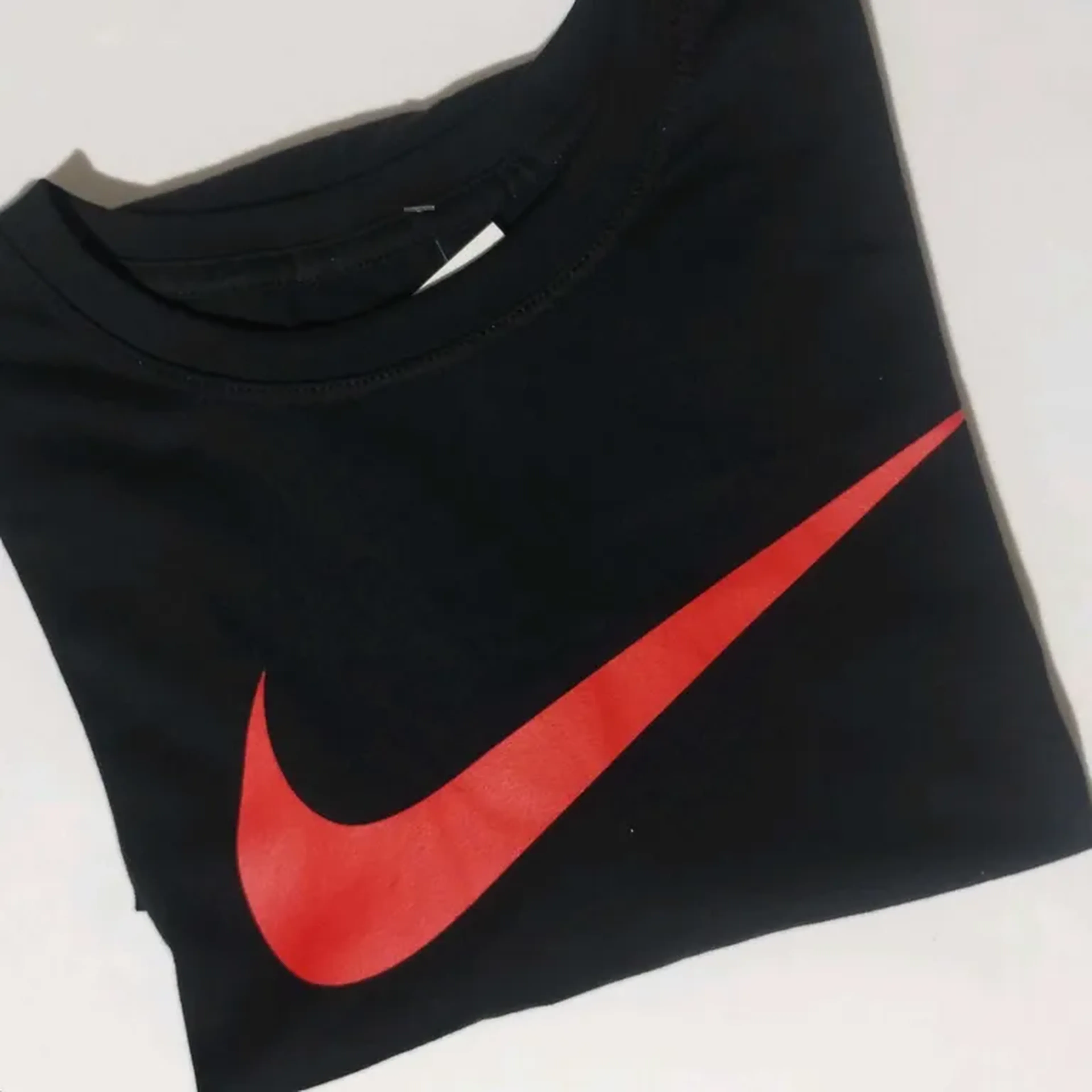 Camiseta NK preta M Leia a descrição imagem