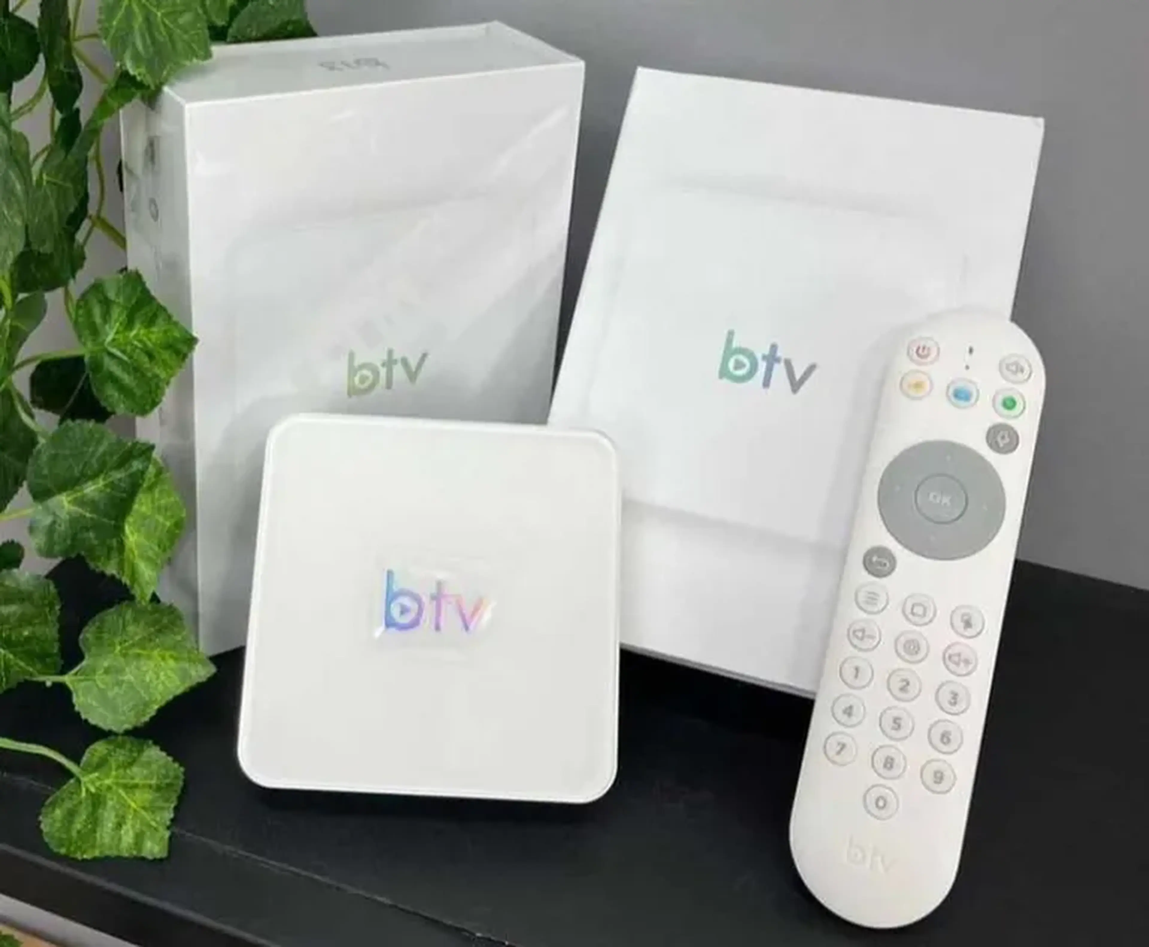 Receptor FTA BTV B13 4K Ultra HD com IPTV de 16GB imagem