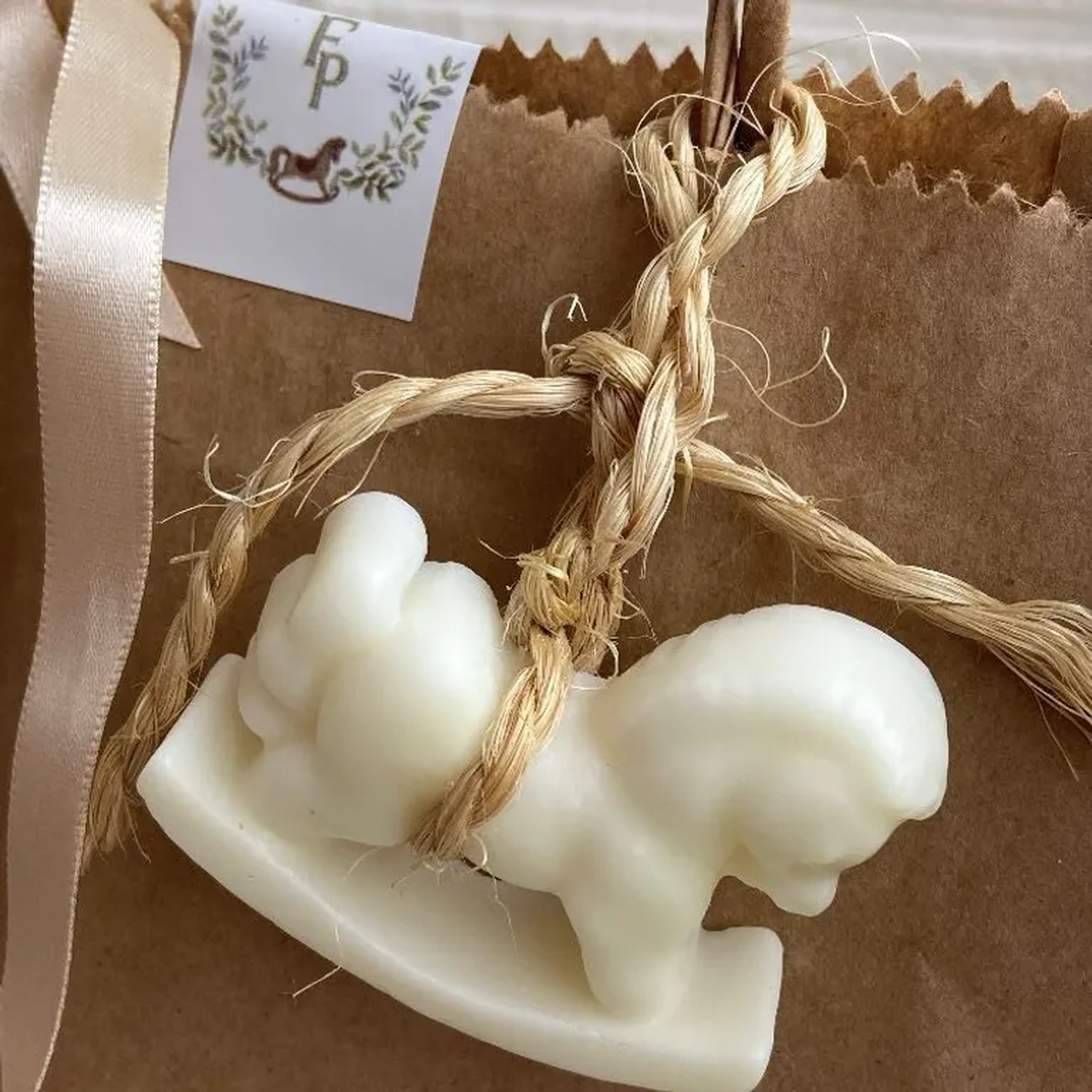 Sachê Perfumado Cavalinho + Embalagem imagem