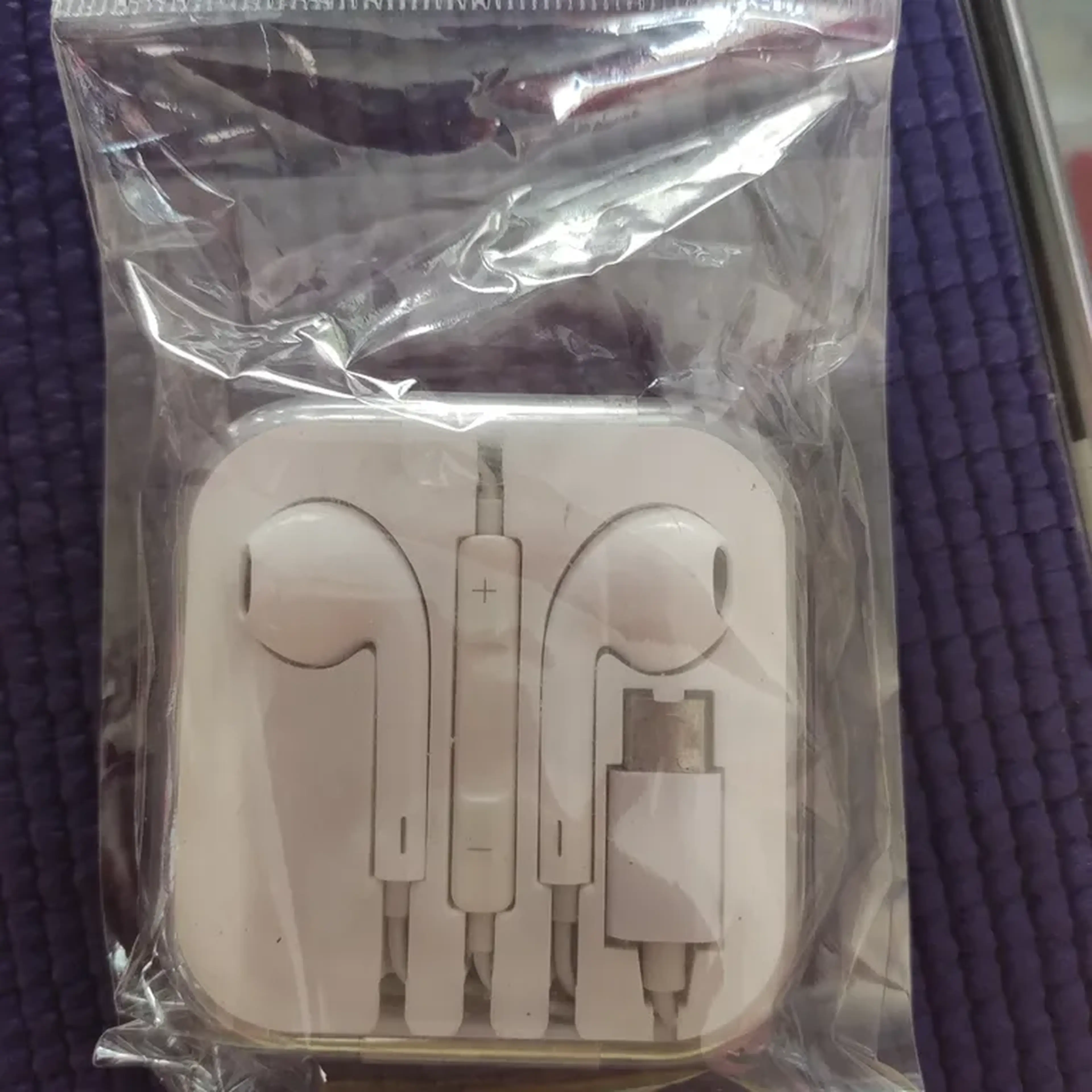 Fone de Ouvido cabo tipo C imagem