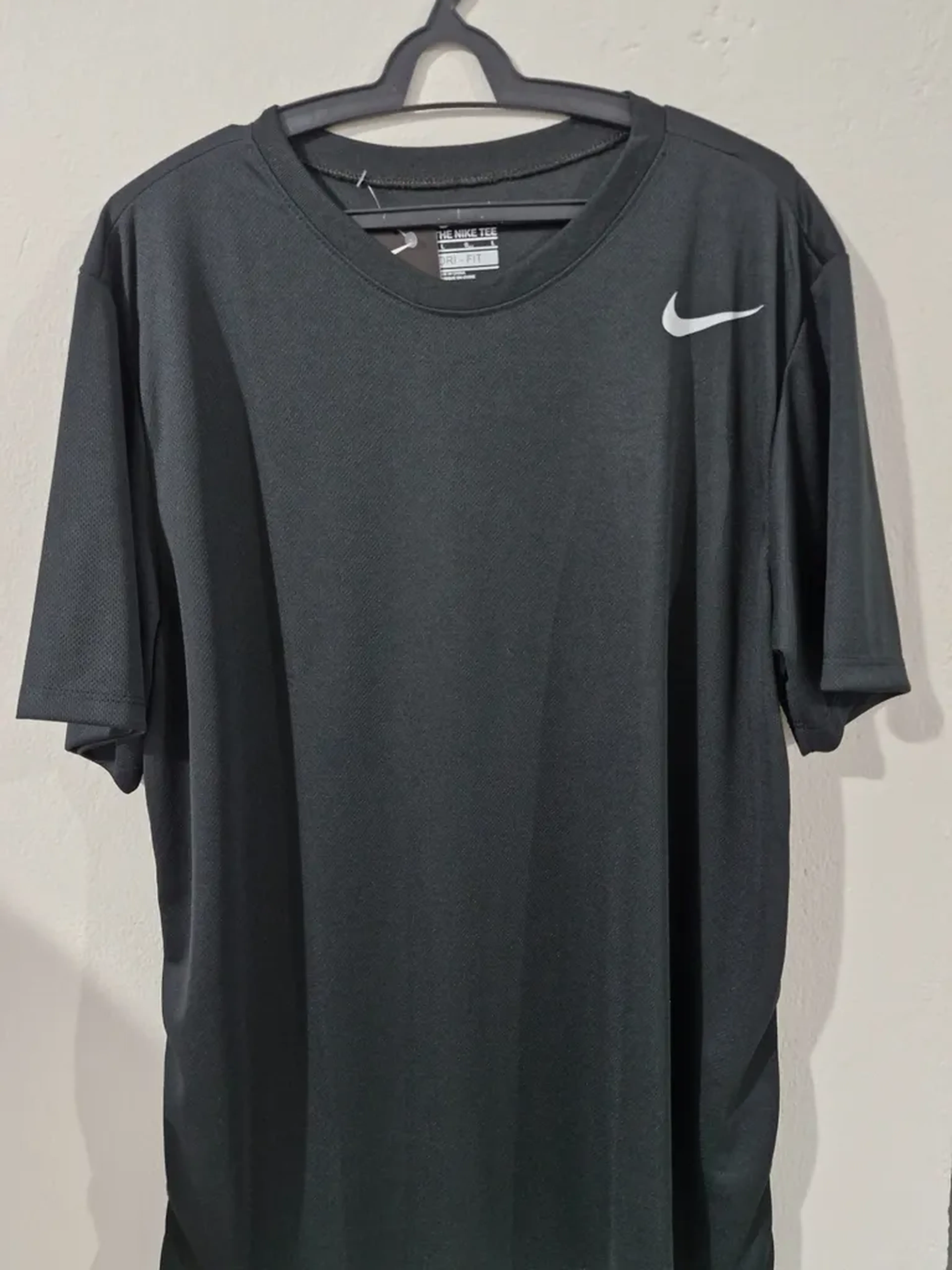 Camiseta Dri-fit Nike preta G imagem