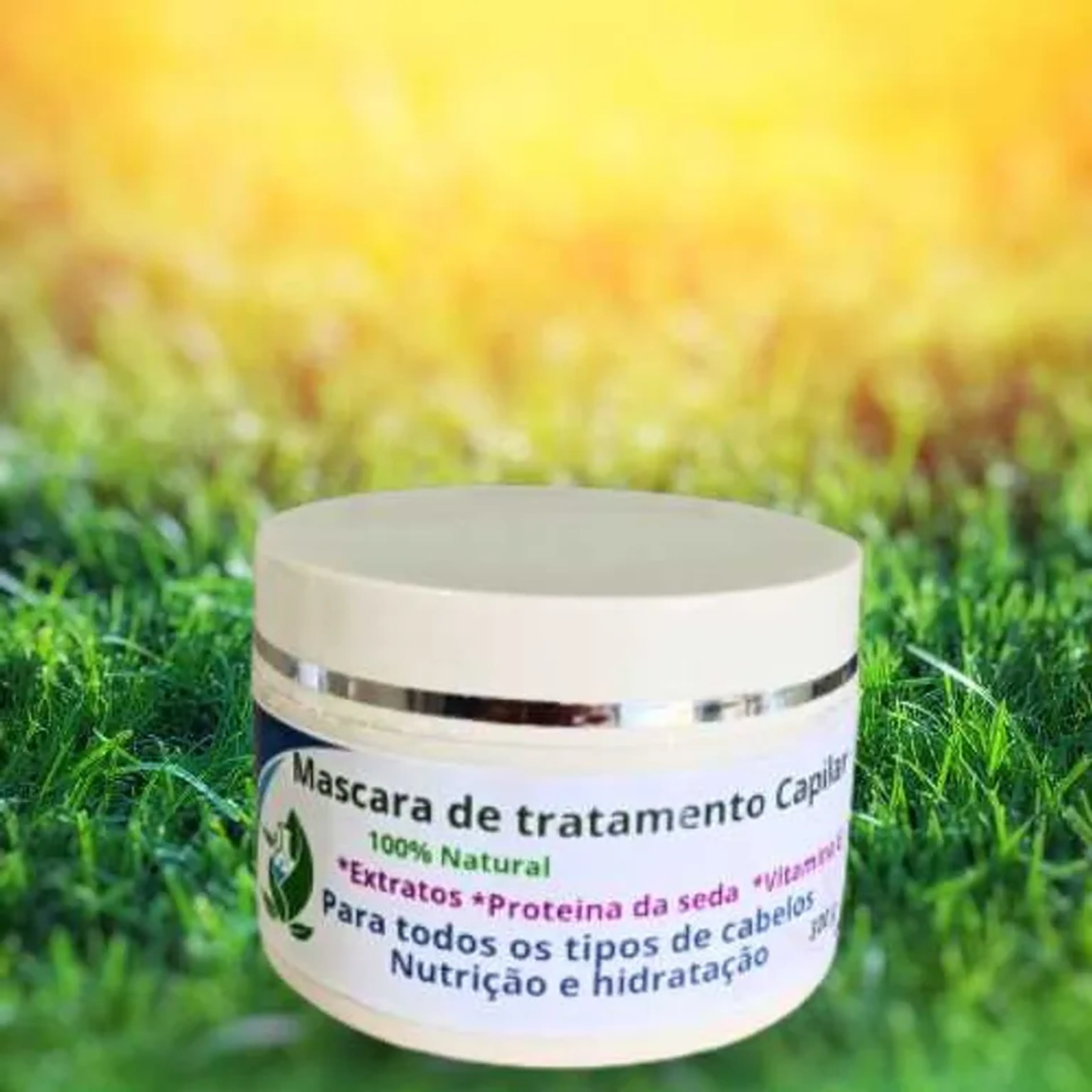 Creme Natural tratamento capilar de nutrição hidratação. imagem