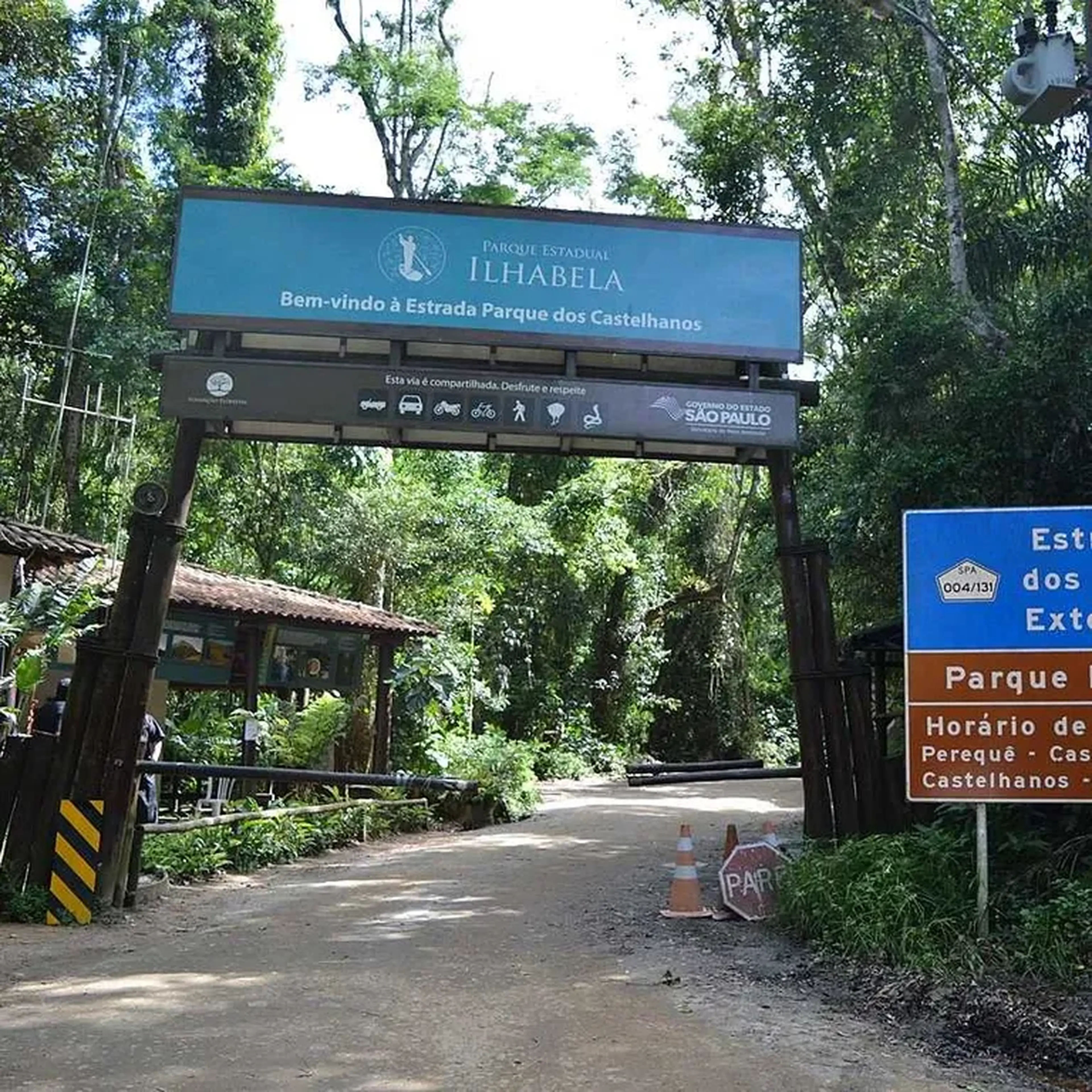 TRILHA CASTELHANOS EM ILHABELA imagem