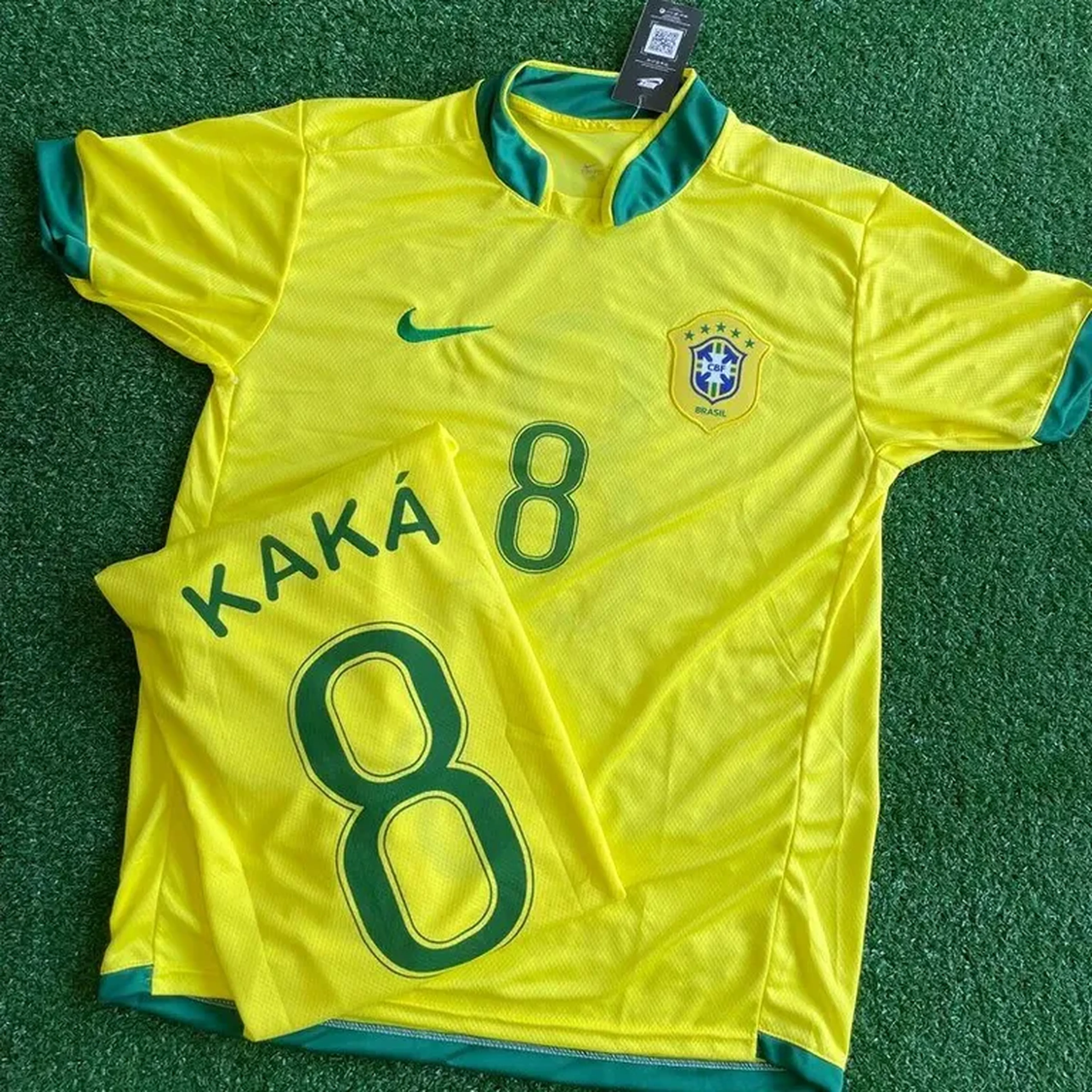 Camisa Nacional Premium Brasil Amarela Kaká Retrô 💛 imagem