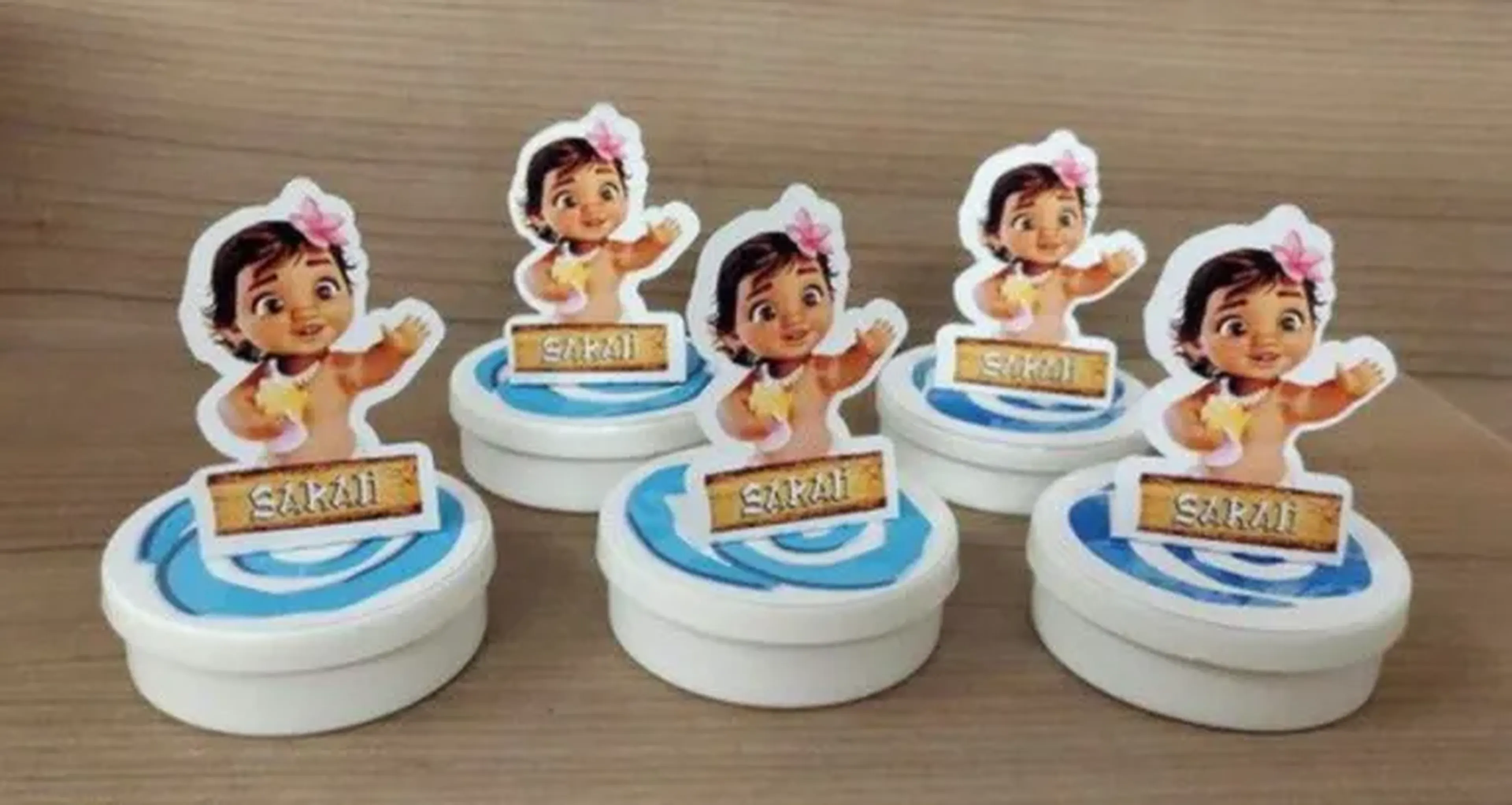 Latinha personalizada com aplique 3D imagem