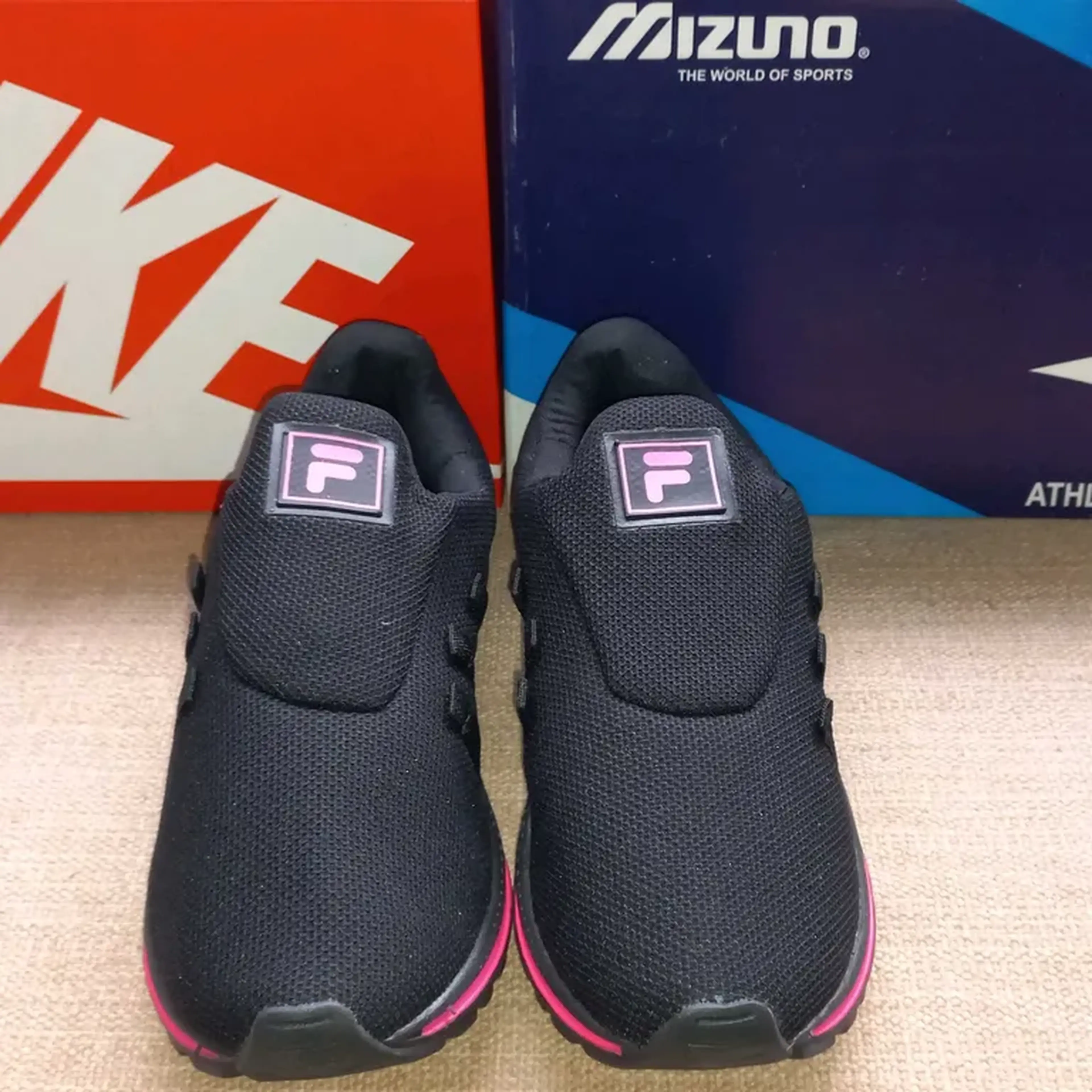 TENIS FILA MEIA PRETO ROSA imagem