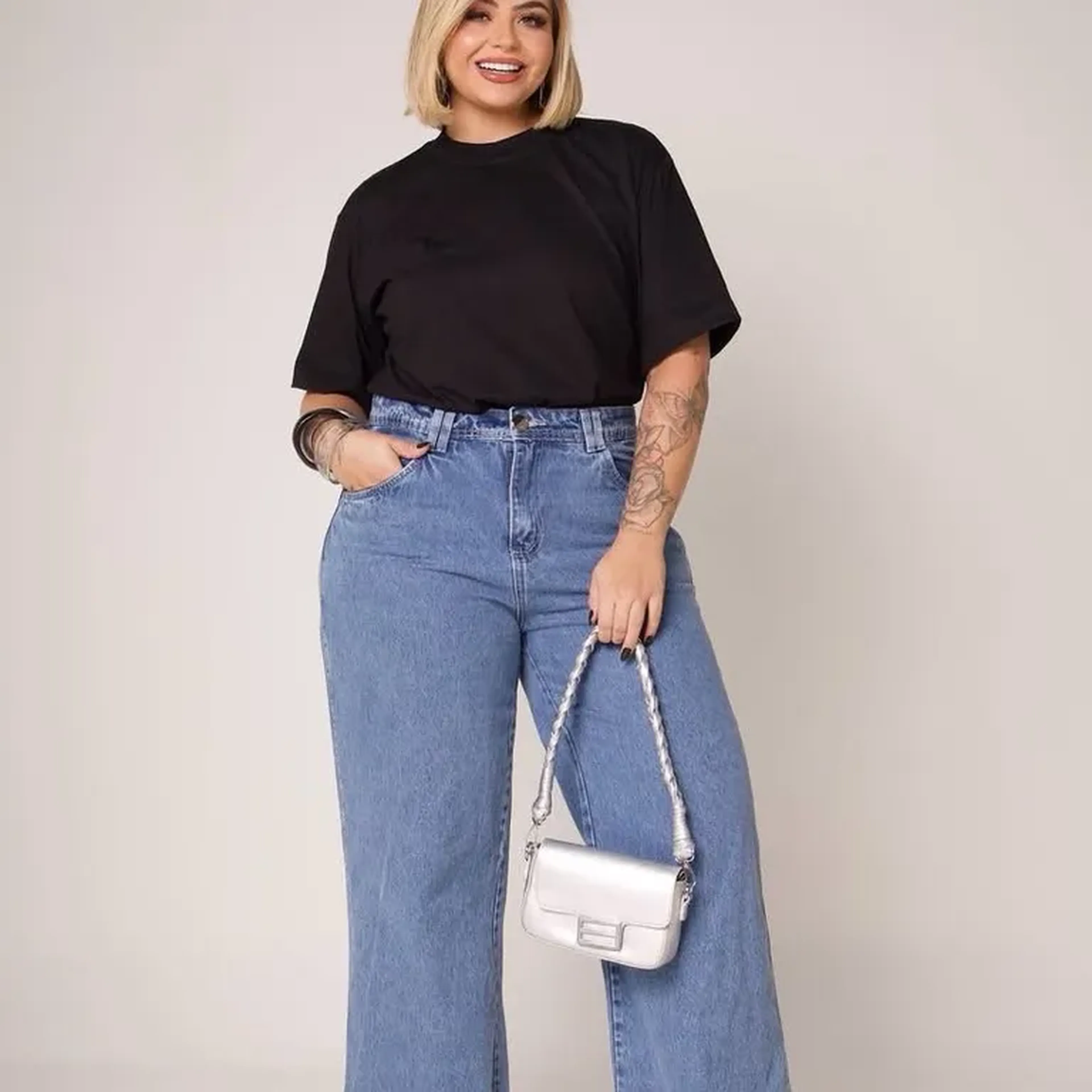 T-Shirt Essential - Plus Size imagem
