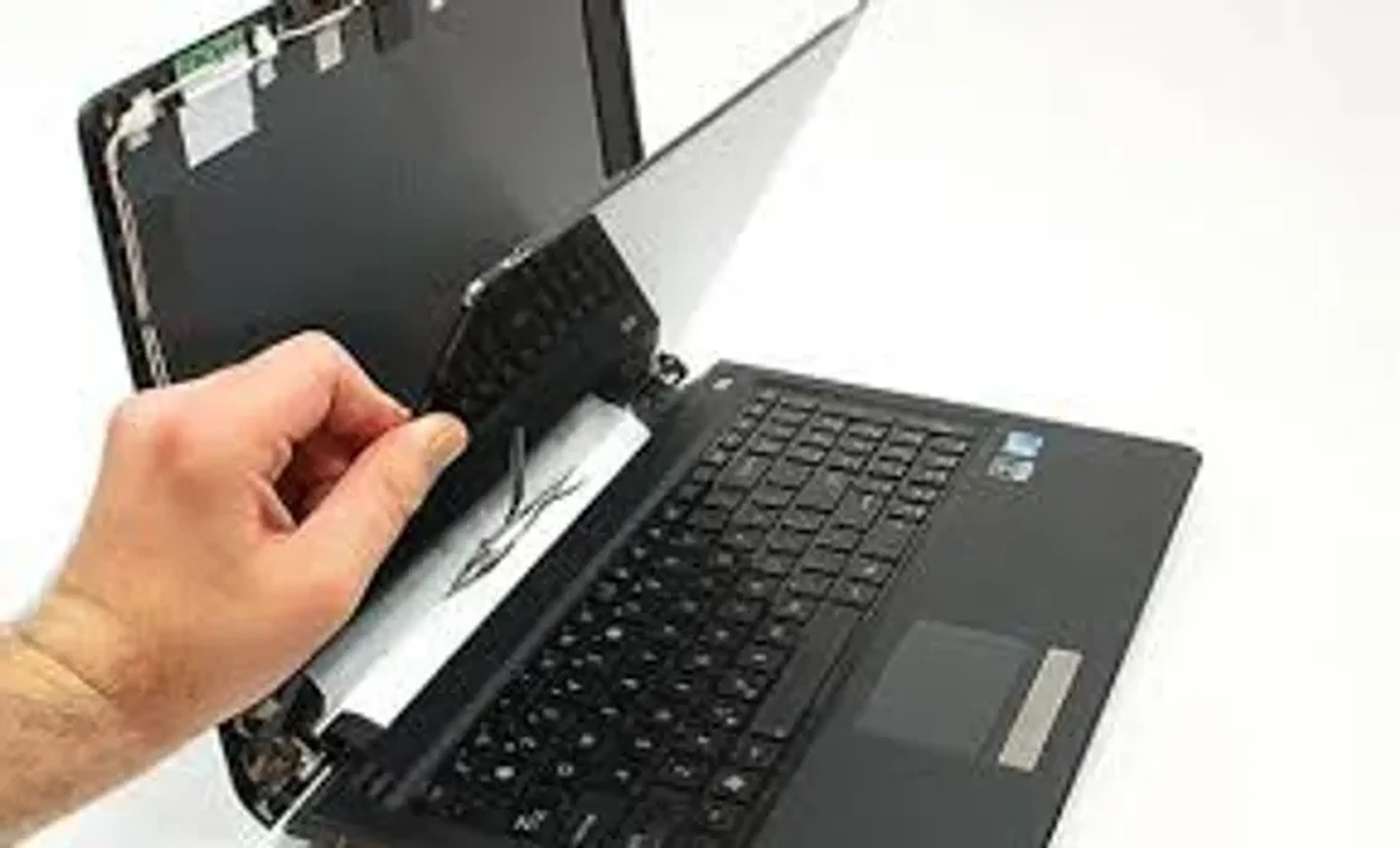 Substituição Profissional de Tela de Notebook (Mão de Obra Inclu imagem