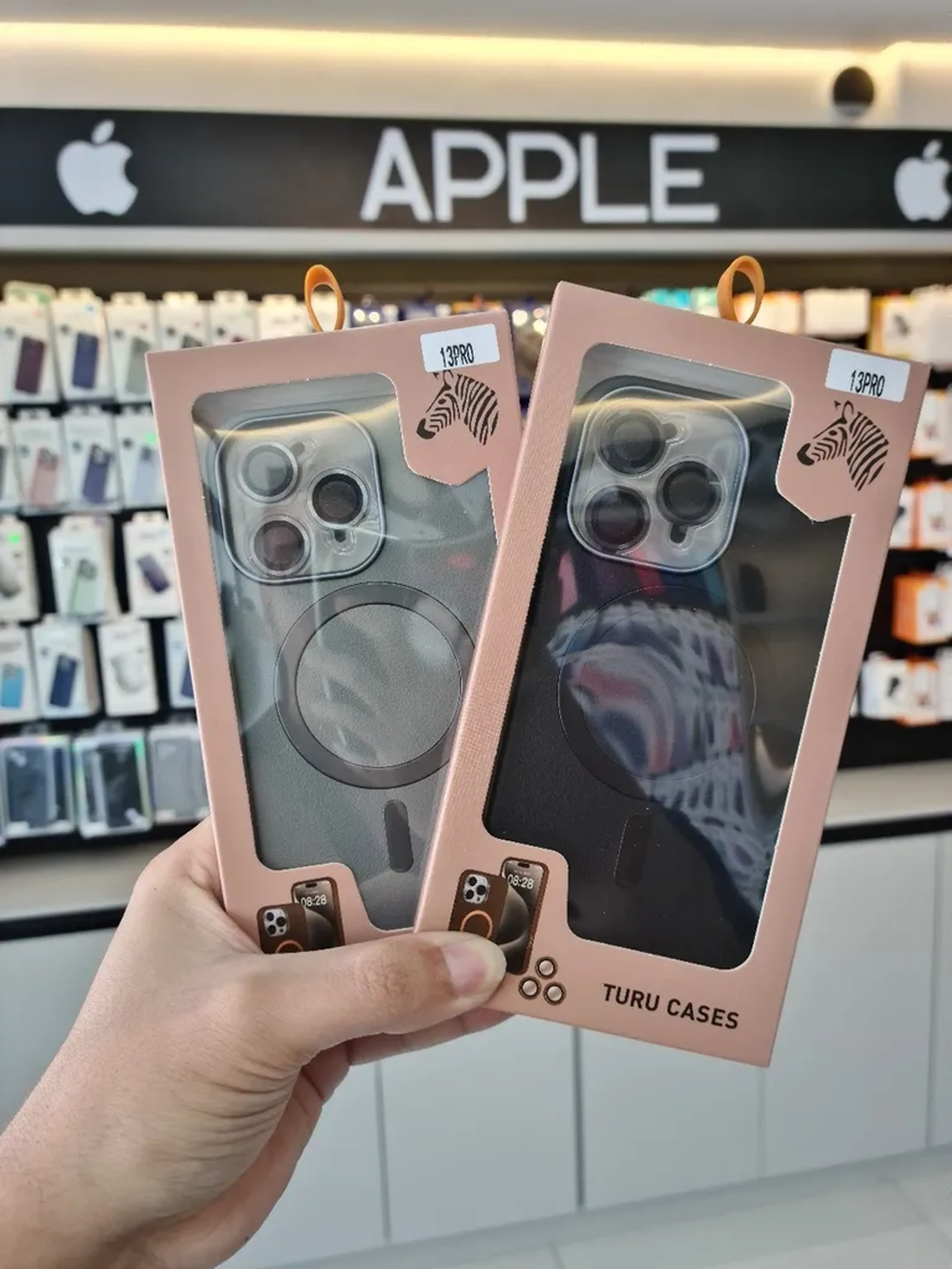 13 PRO MAX CAPA COURO MAG SAFE imagem