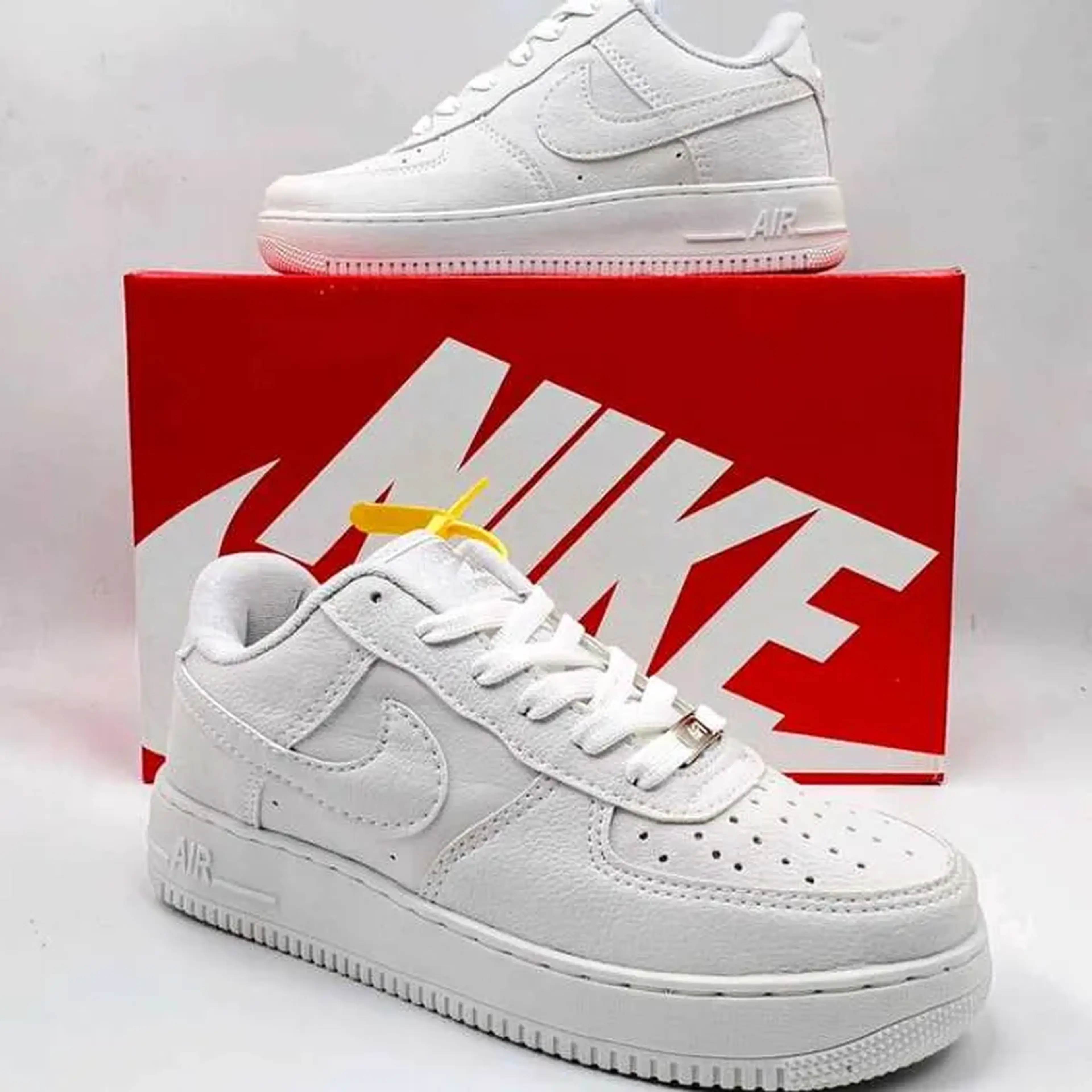 Air Force 1 Sombra Feminino x Branco Branco imagem