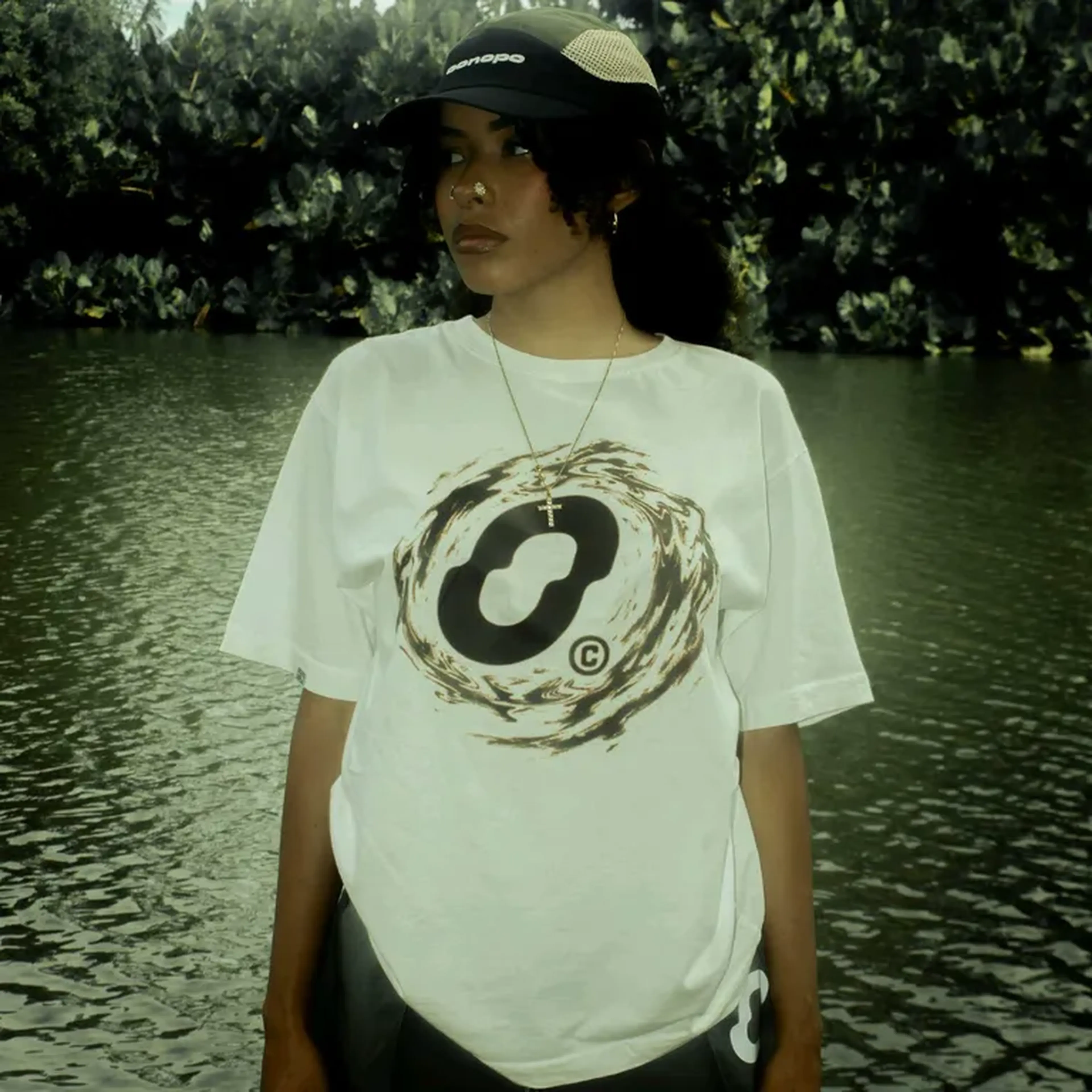 T-shirt Logo abstrato imagem