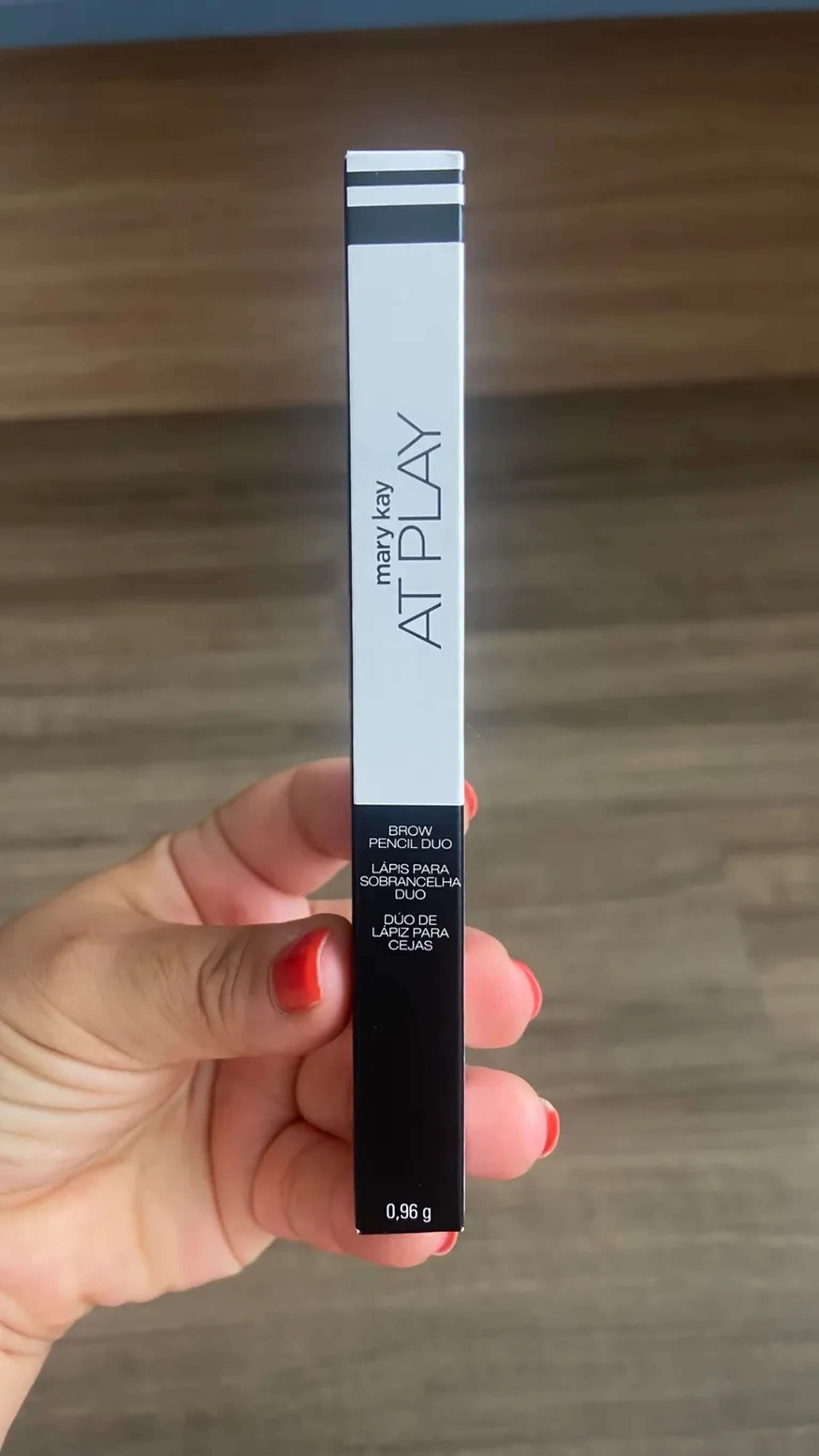 Lápis de sobrancelha Mary Kay Cool Blonde imagem