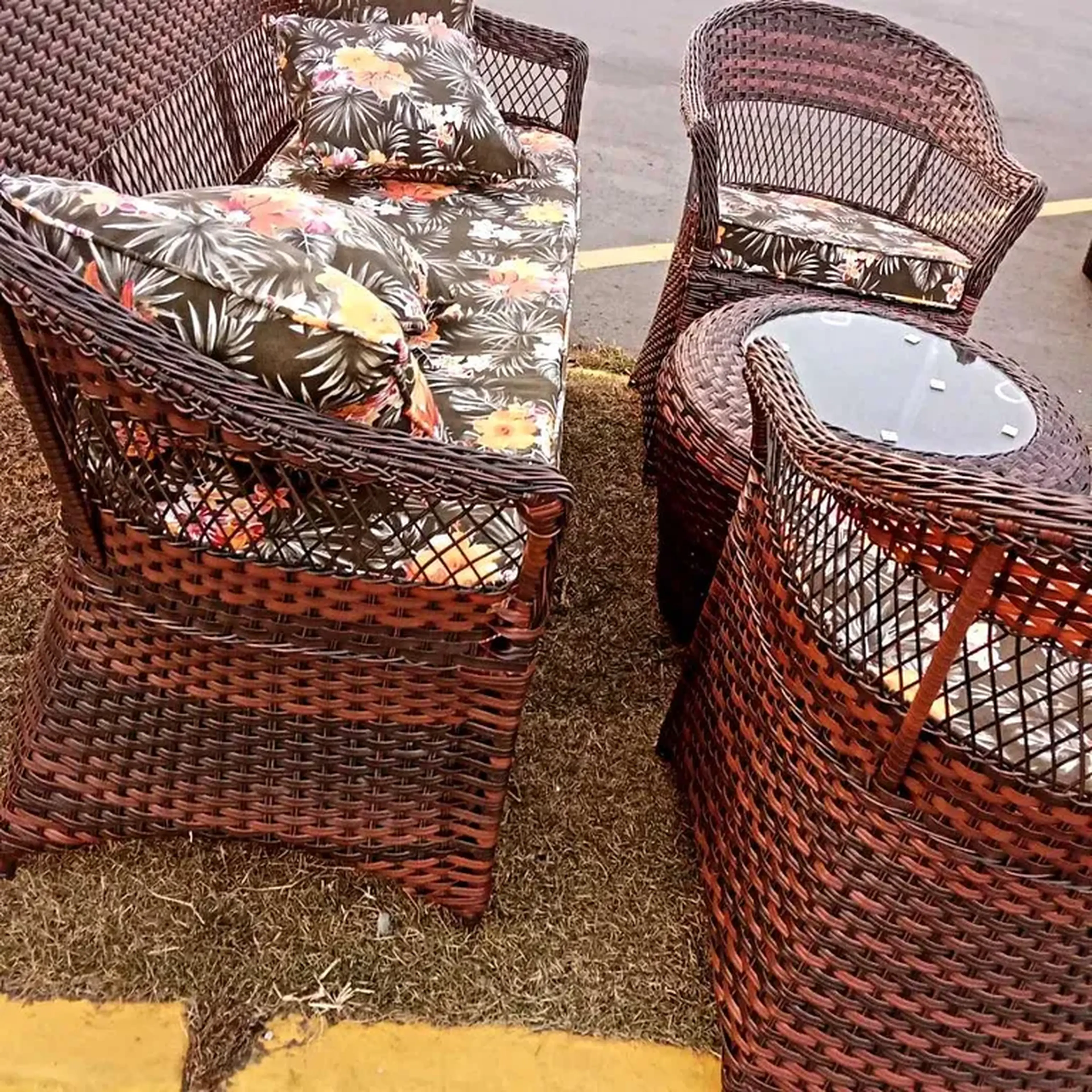 Conjunto de móveis de vime imagem