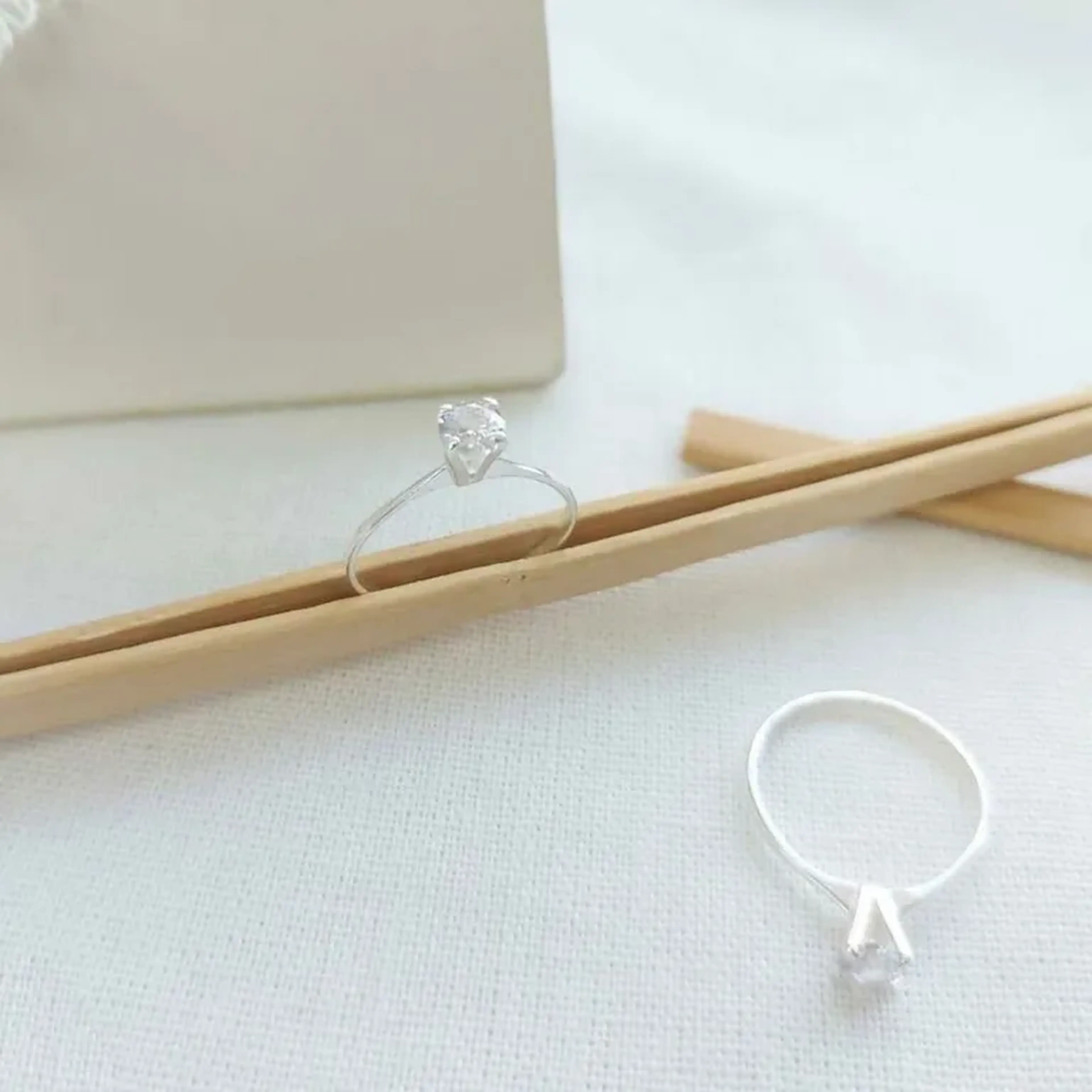 Anel de Prata 925 Solitário com Zircônia imagem