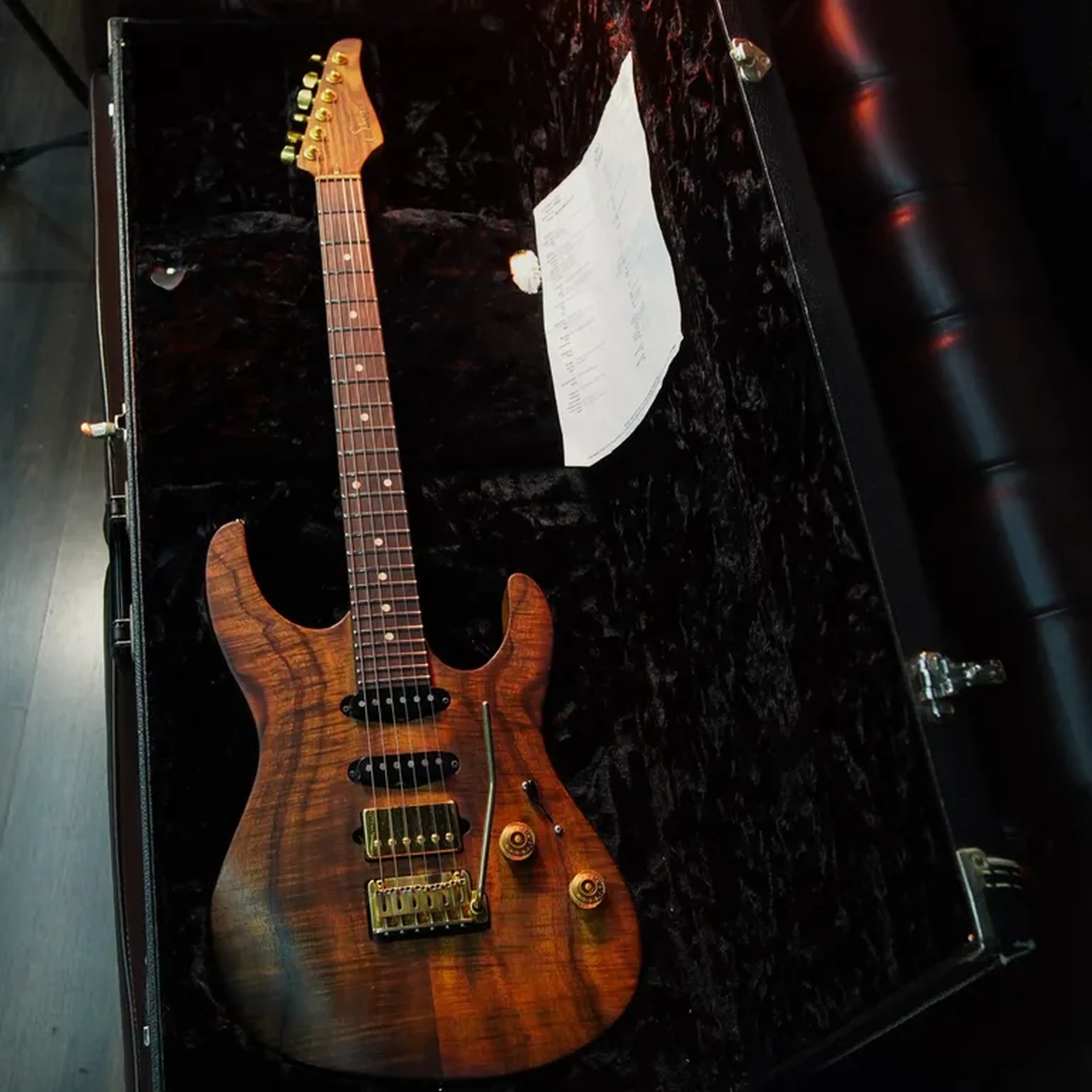 Guitarra Suhr Modern Curly Koa Custom Order imagem