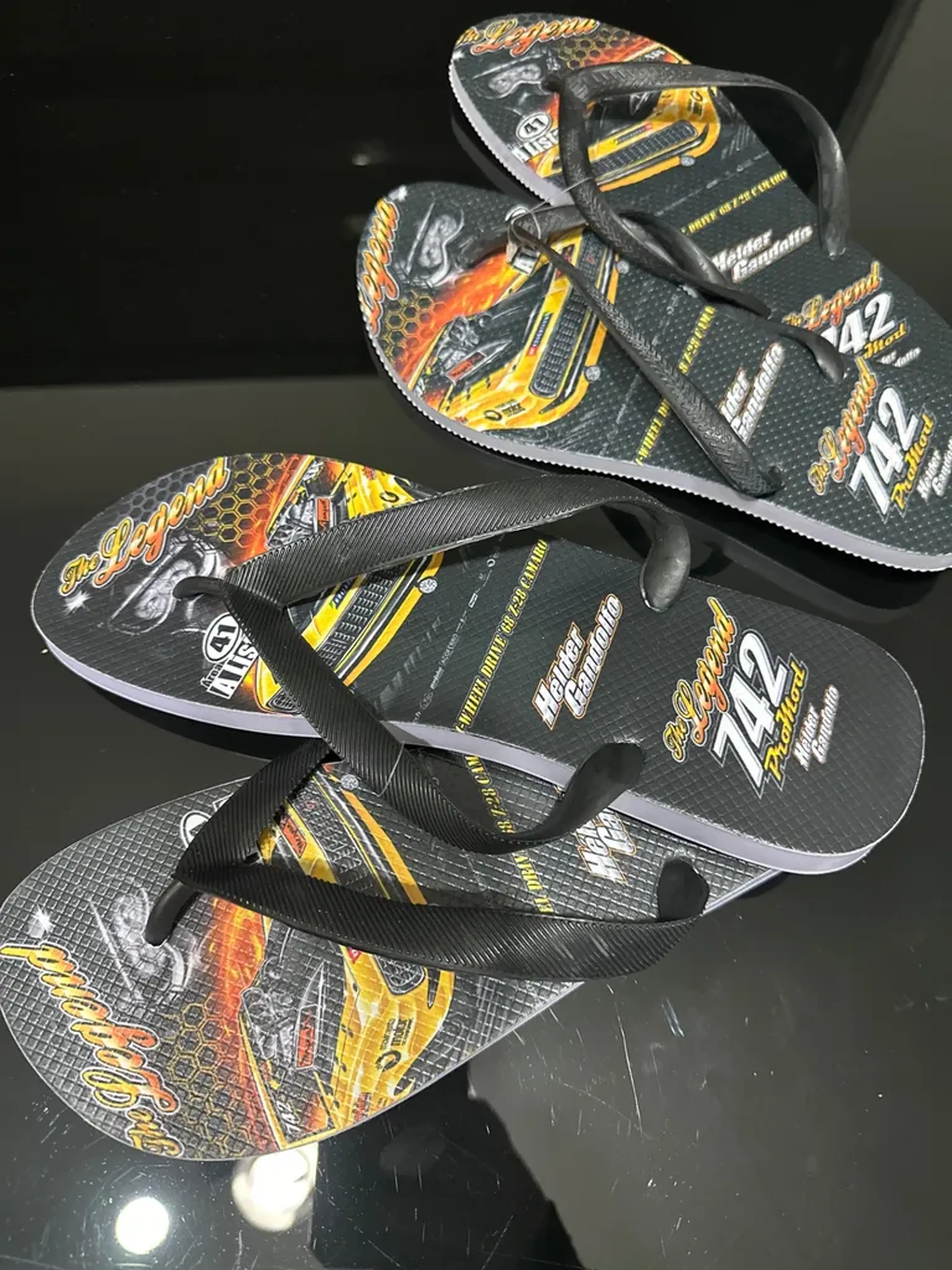Chinelo The Legend imagem